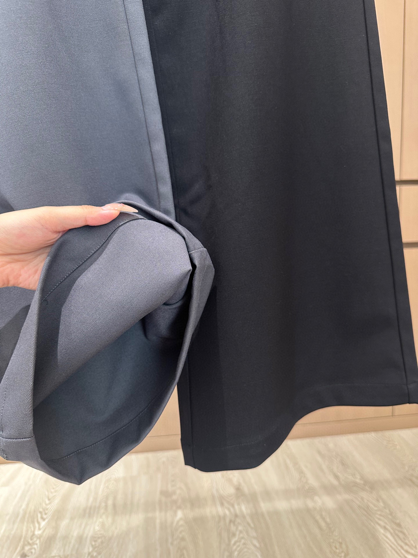 🛒𝐍𝐄𝐖 · 𝟐𝟎𝟐5/爆款现货设计师 原创｜25新款休闲西裤【带链条】颜色百搭高级 定制撞色拉线 尽显