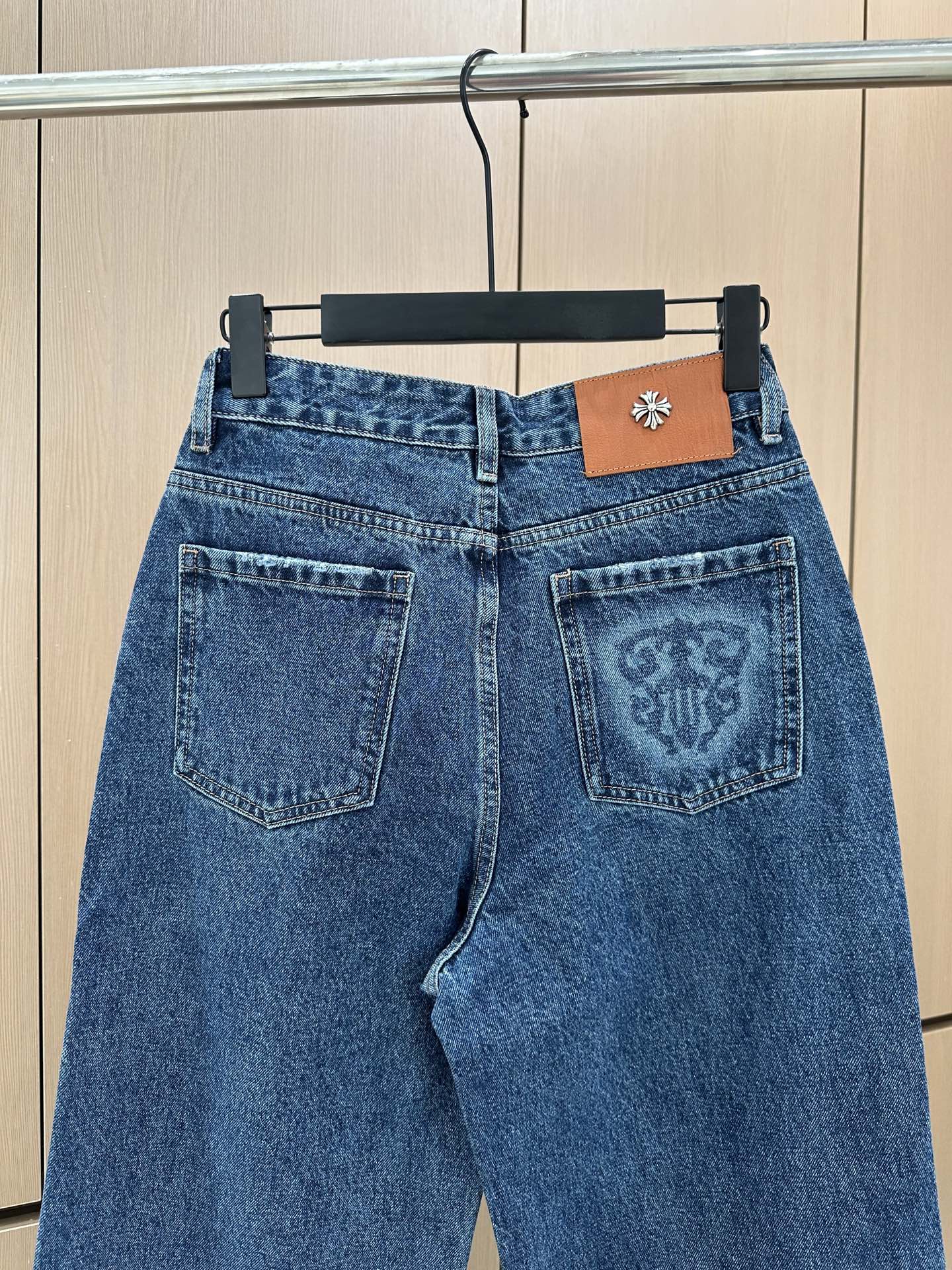 🛒𝐍𝐄𝐖 · 𝟐𝟎𝟐5/爆款现货设计师 原创｜2025 斜扣印花牛仔裤定制YB斜纹棉牛仔材质 工艺洗水处