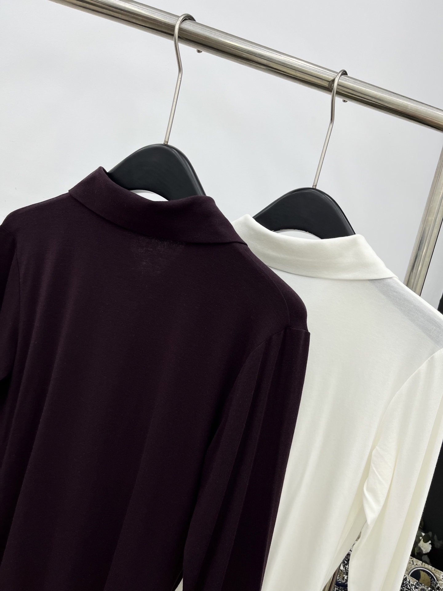 🛒𝐍𝐄𝐖 · 𝟐𝟎𝟐5/爆款现货原单品质 Chane*｜2025中古系列重工设计百搭翻领打底衫韩国进口面