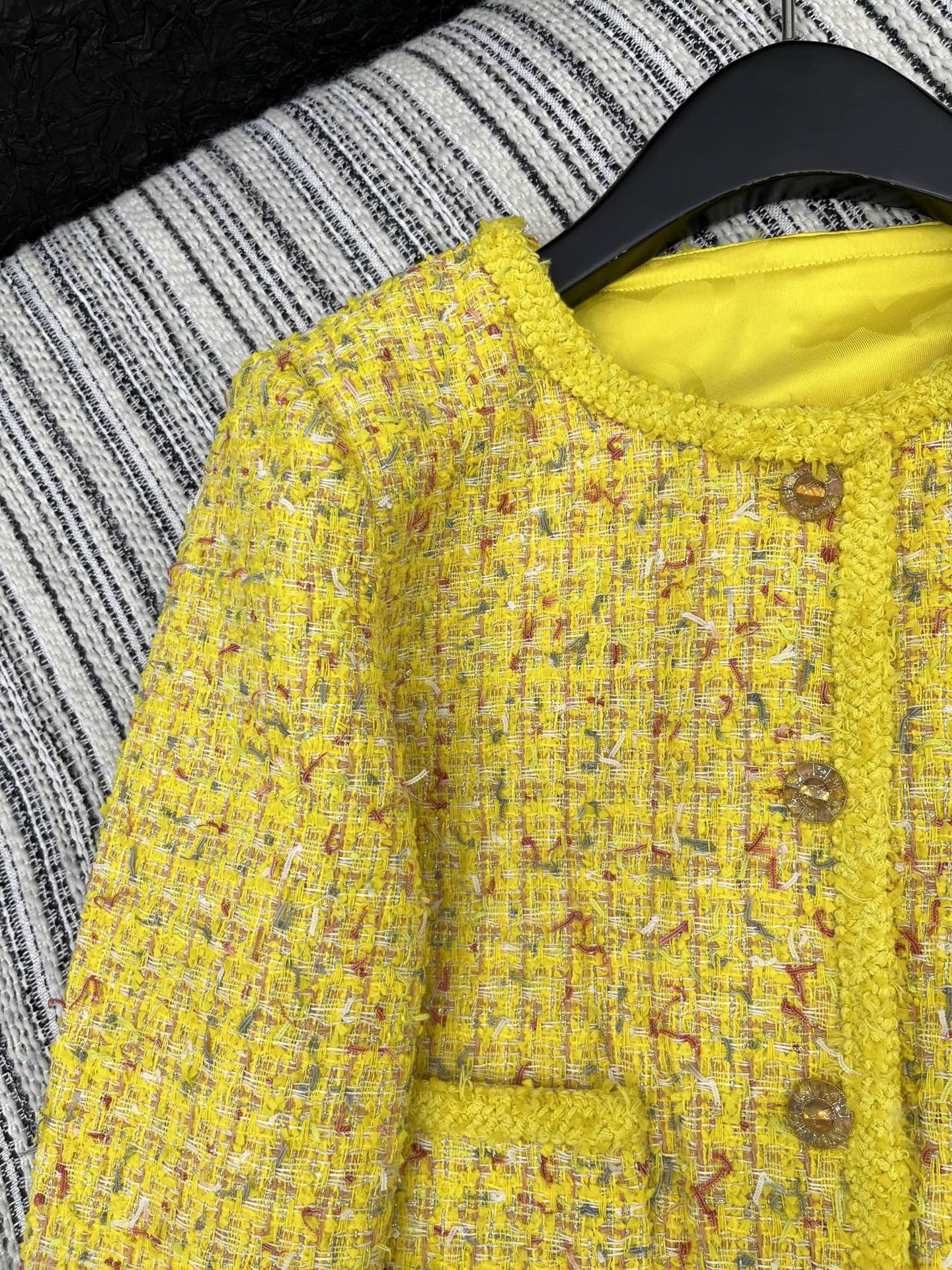 🛒𝐍𝐄𝐖 · 𝟐𝟎𝟐5/爆款现货【原版定制】Chane*｜2025新品花边编织粗花呢圆领外套定制YB进口