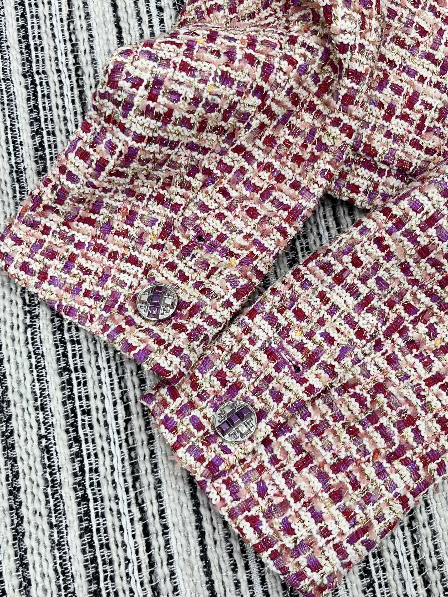 🛒𝐍𝐄𝐖 · 𝟐𝟎𝟐5/爆款现货【原版定制】Chane*｜2025新品亮丝粗花呢圆领外套定制YB进口材质