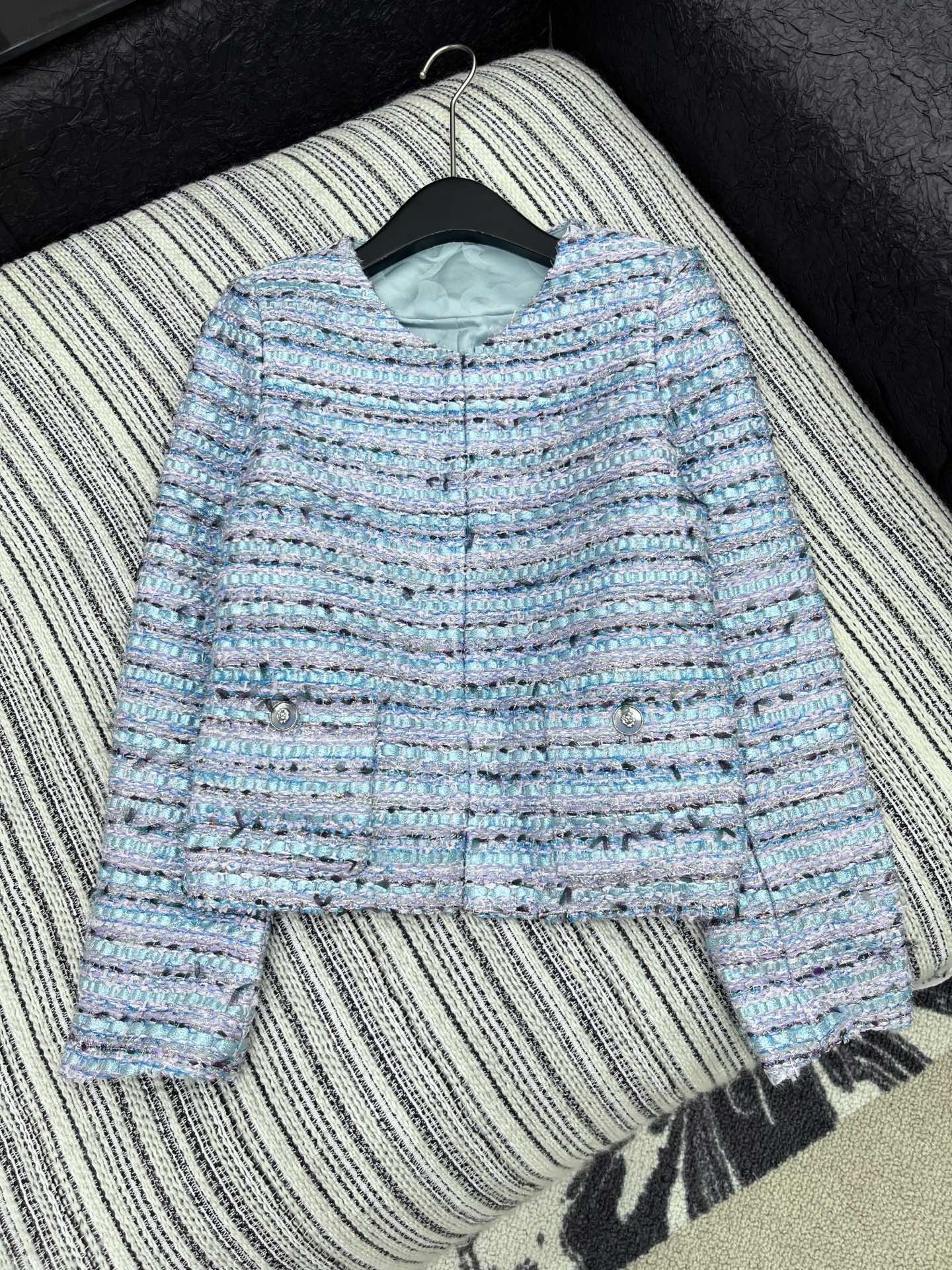 🛒𝐍𝐄𝐖 · 𝟐𝟎𝟐5/爆款现货【原版定制】Chane*｜2025新品粗花呢圆领外套定制YB进口材质 肌