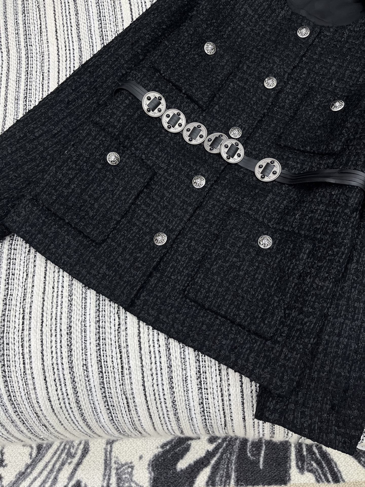 🛒𝐍𝐄𝐖 · 𝟐𝟎𝟐5/爆款现货【原版定制】Chane*｜2025新品腰带粗花呢圆领外套定制YB进口材质