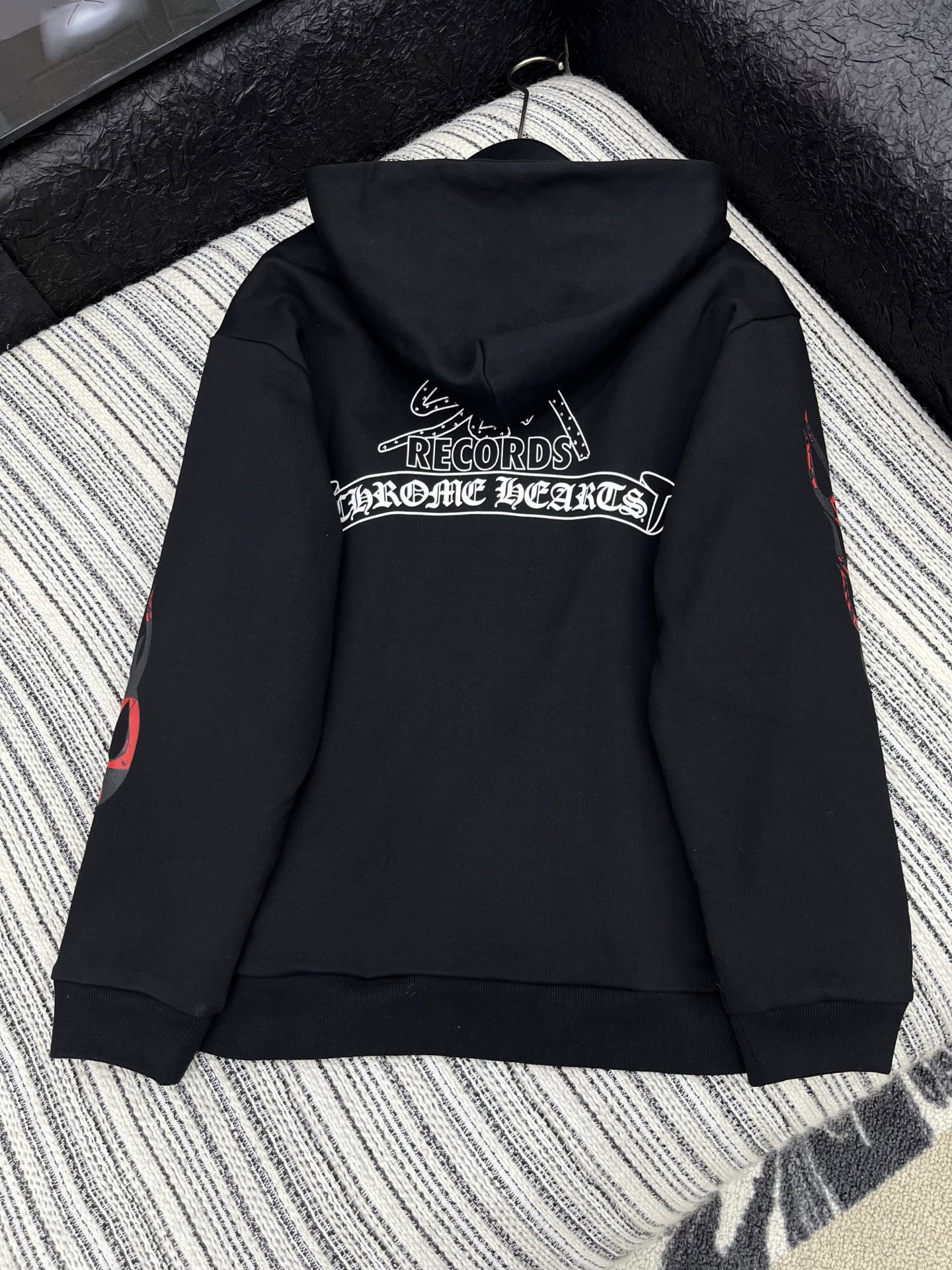 🛒𝐍𝐄𝐖 · 𝟐𝟎𝟐5/爆款现货【原版定制】克罗星｜25早秋新款拉链撞色印花外套经典的色系拼接，视觉盛宴