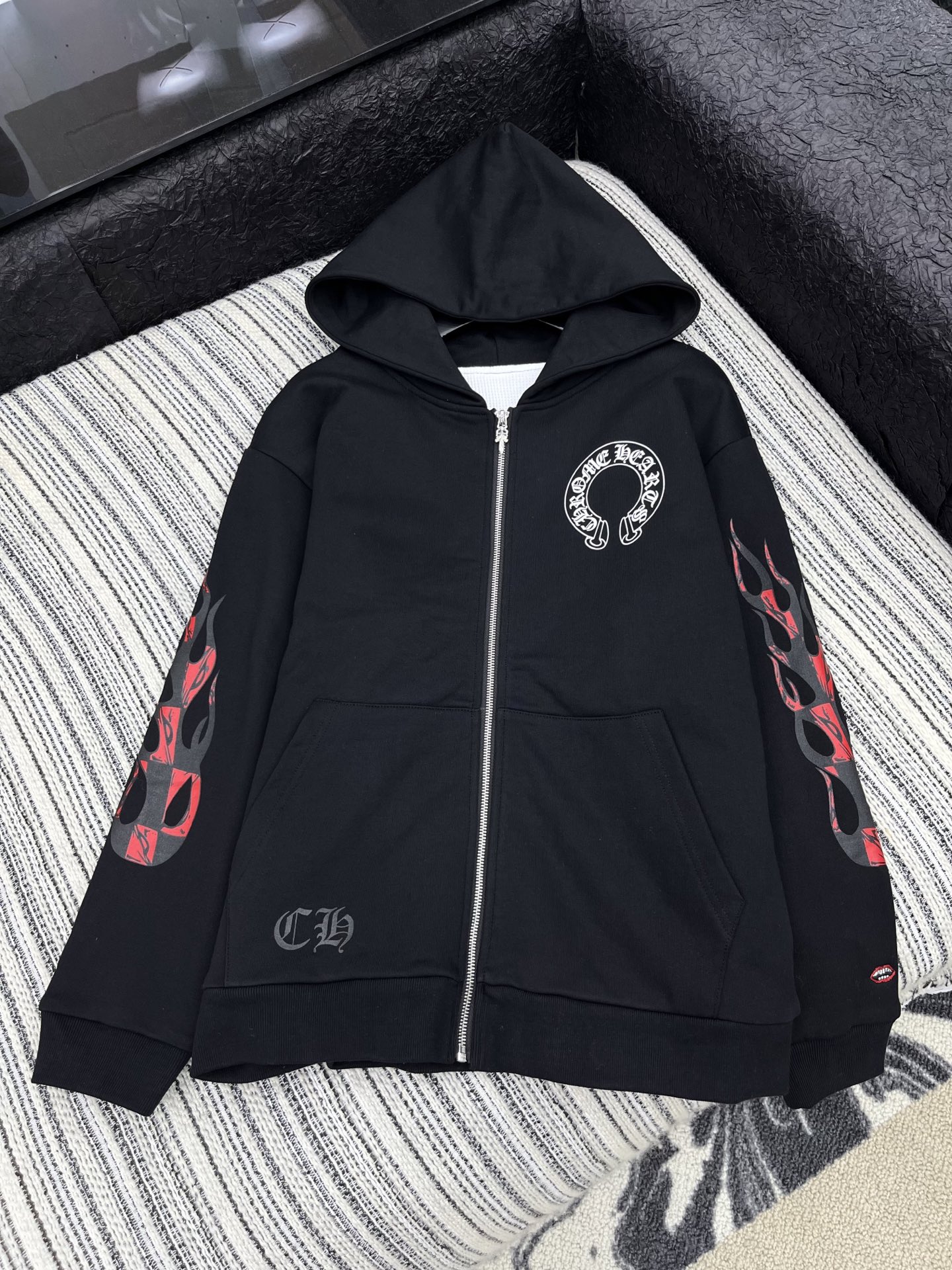 🛒𝐍𝐄𝐖 · 𝟐𝟎𝟐5/爆款现货【原版定制】克罗星｜25早秋新款拉链撞色印花外套经典的色系拼接，视觉盛宴