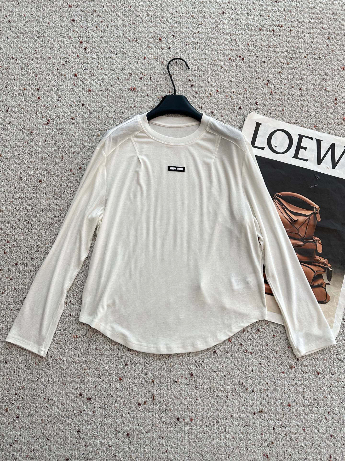 🛒𝐍𝐄𝐖 · 𝟐𝟎𝟐5/爆款现货设计师 原创｜2025新款天丝打底衫云感舒适的系列！上身的触感谁穿谁知道