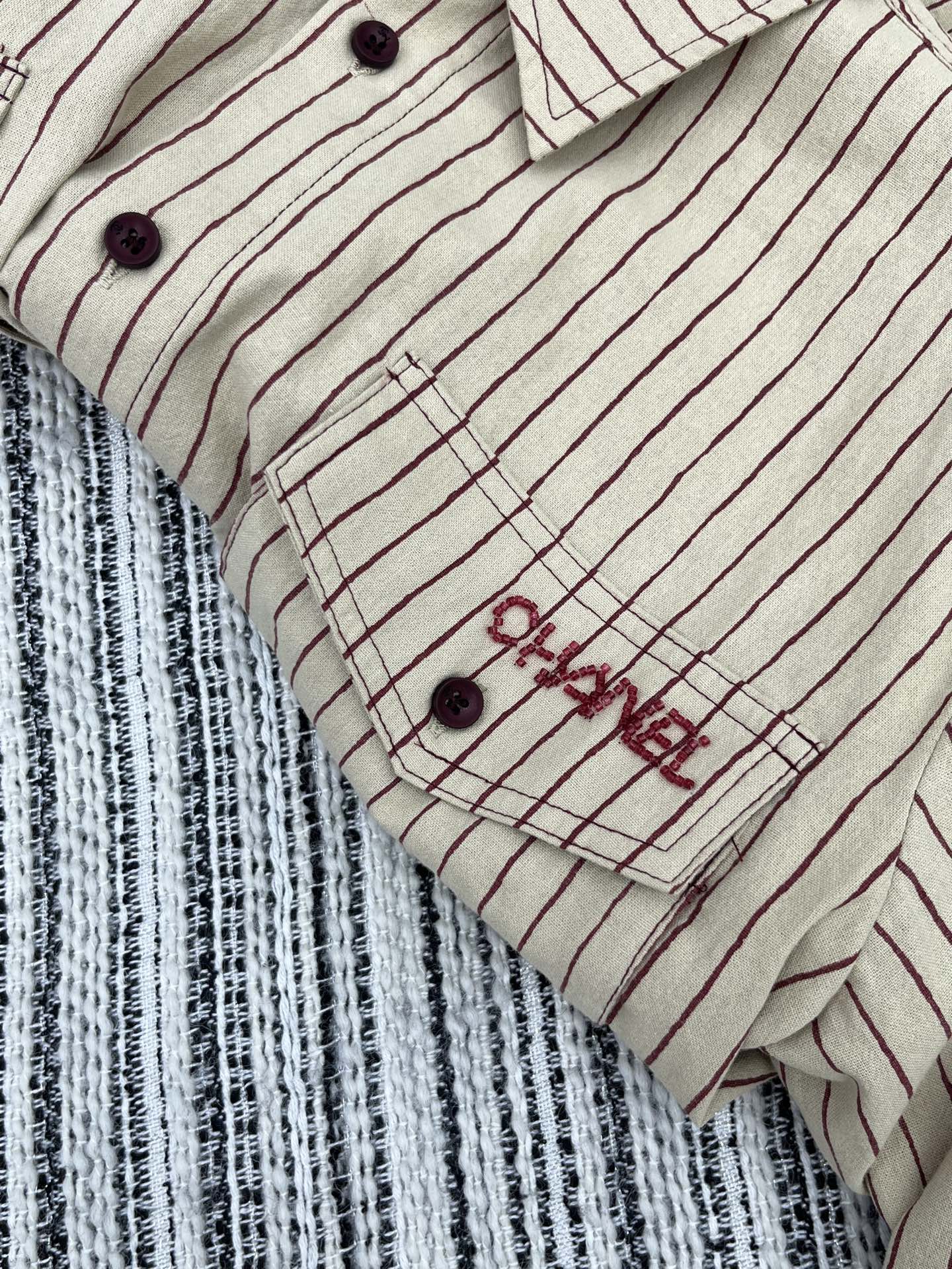 🛒𝐍𝐄𝐖 · 𝟐𝟎𝟐5/爆款现货原单品质 Chane*｜2025新品中古风重工订珠衬衫外套高订面料 定制