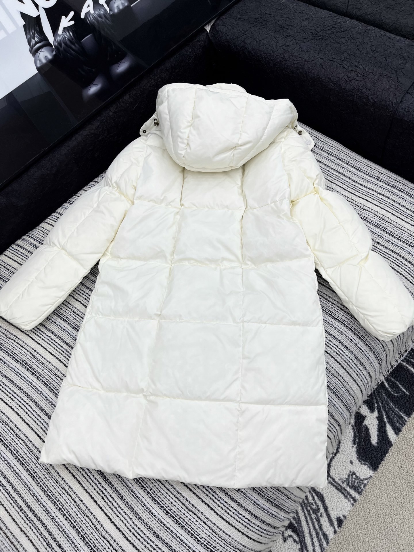 🛒𝐍𝐄𝐖 · 𝟐𝟎𝟐5/爆款现货【原版订制】Mon*|25秋冬新品可拆卸带帽拼接羽绒服外套面包服设计 9