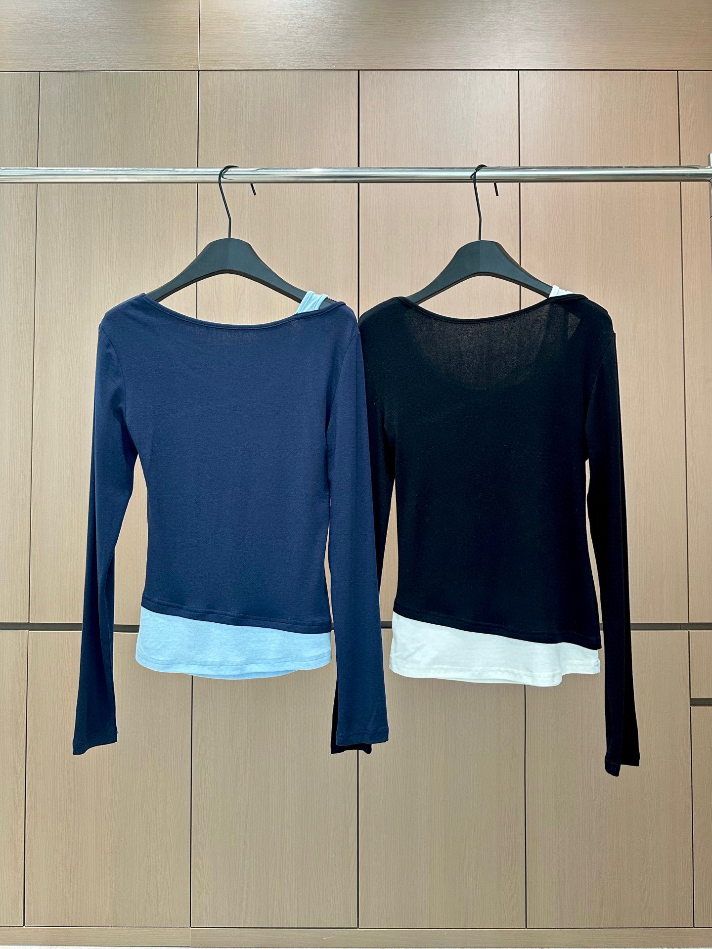 🛒𝐍𝐄𝐖 · 𝟐𝟎𝟐5/爆款现货设计师 原创｜2025新款假两件天丝打底衫云感舒适的系列！上身的触感谁穿