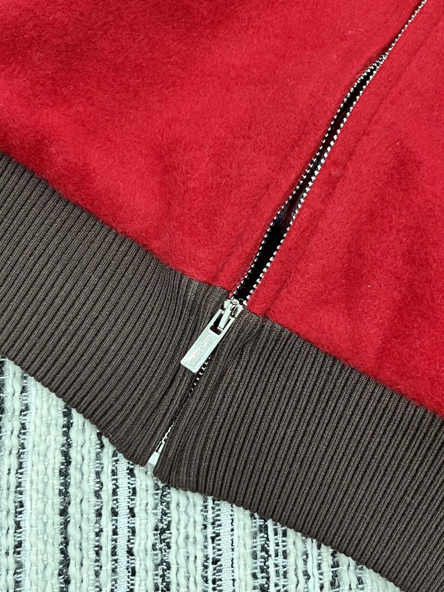 🛒𝐍𝐄𝐖 · 𝟐𝟎𝟐5/爆款现货原单品质 Miu Mi*｜25秋冬新品 撞色拼接立领毛呢外套＞＞本款外套