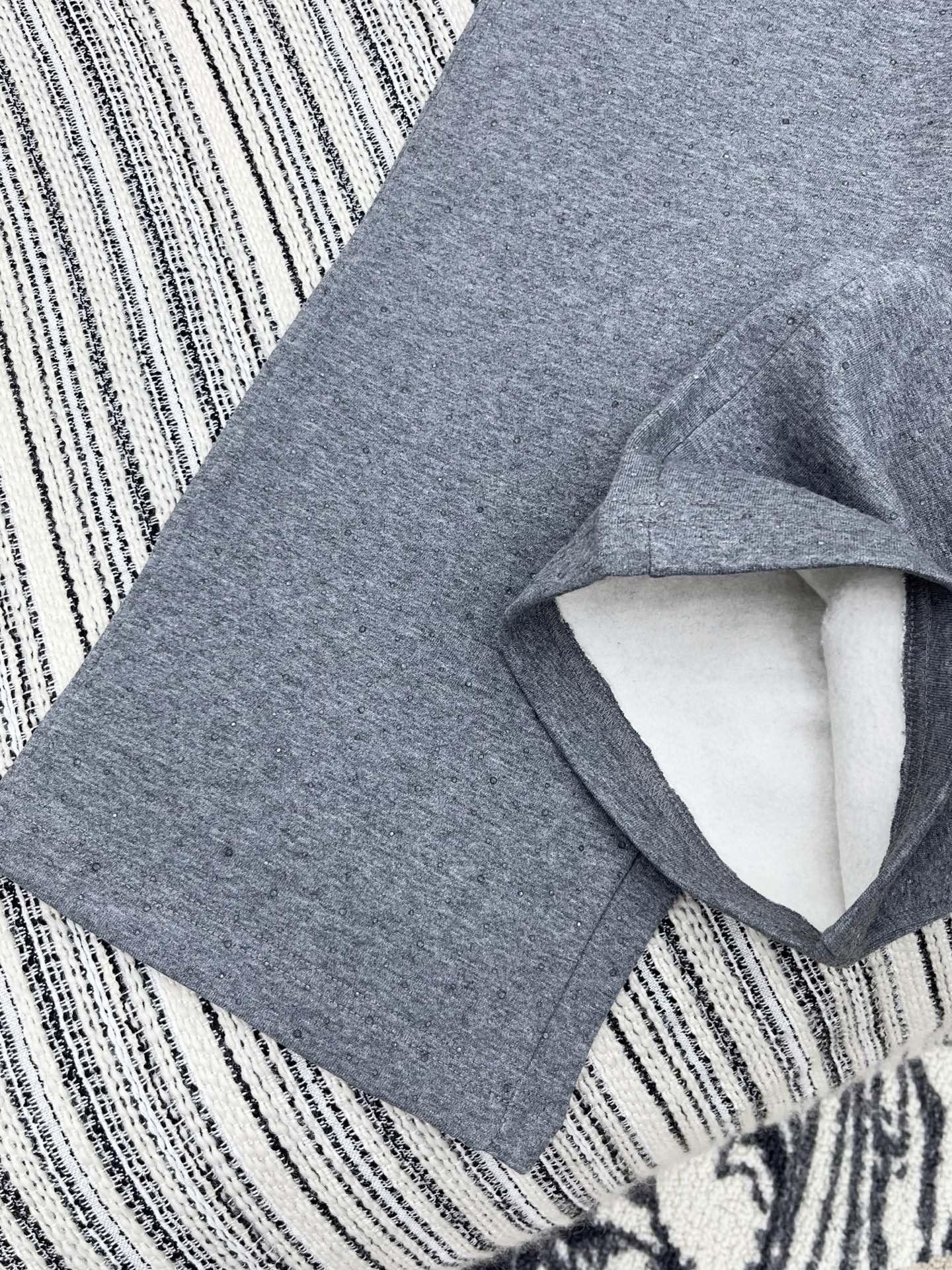 🛒𝐍𝐄𝐖 · 𝟐𝟎𝟐5/爆款现货【原版定制】Alex*｜25秋冬新品高端定制棉质烫钻松紧腰加绒卫裤重工设