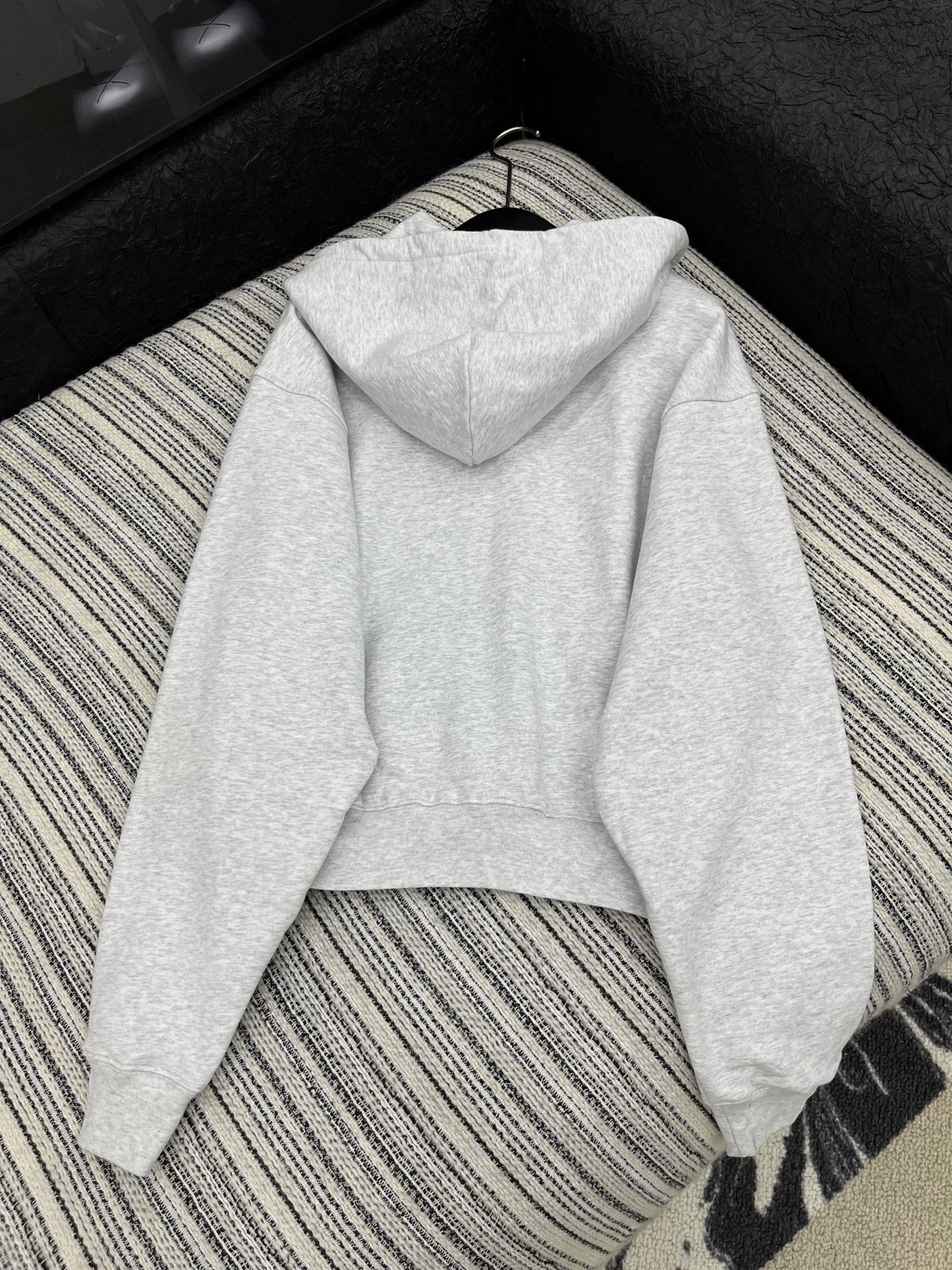 🛒𝐍𝐄𝐖 · 𝟐𝟎𝟐5/爆款现货【原版定制】Alex*｜25秋冬新品套装高端定制棉质螺纹带帽加绒卫衣外套