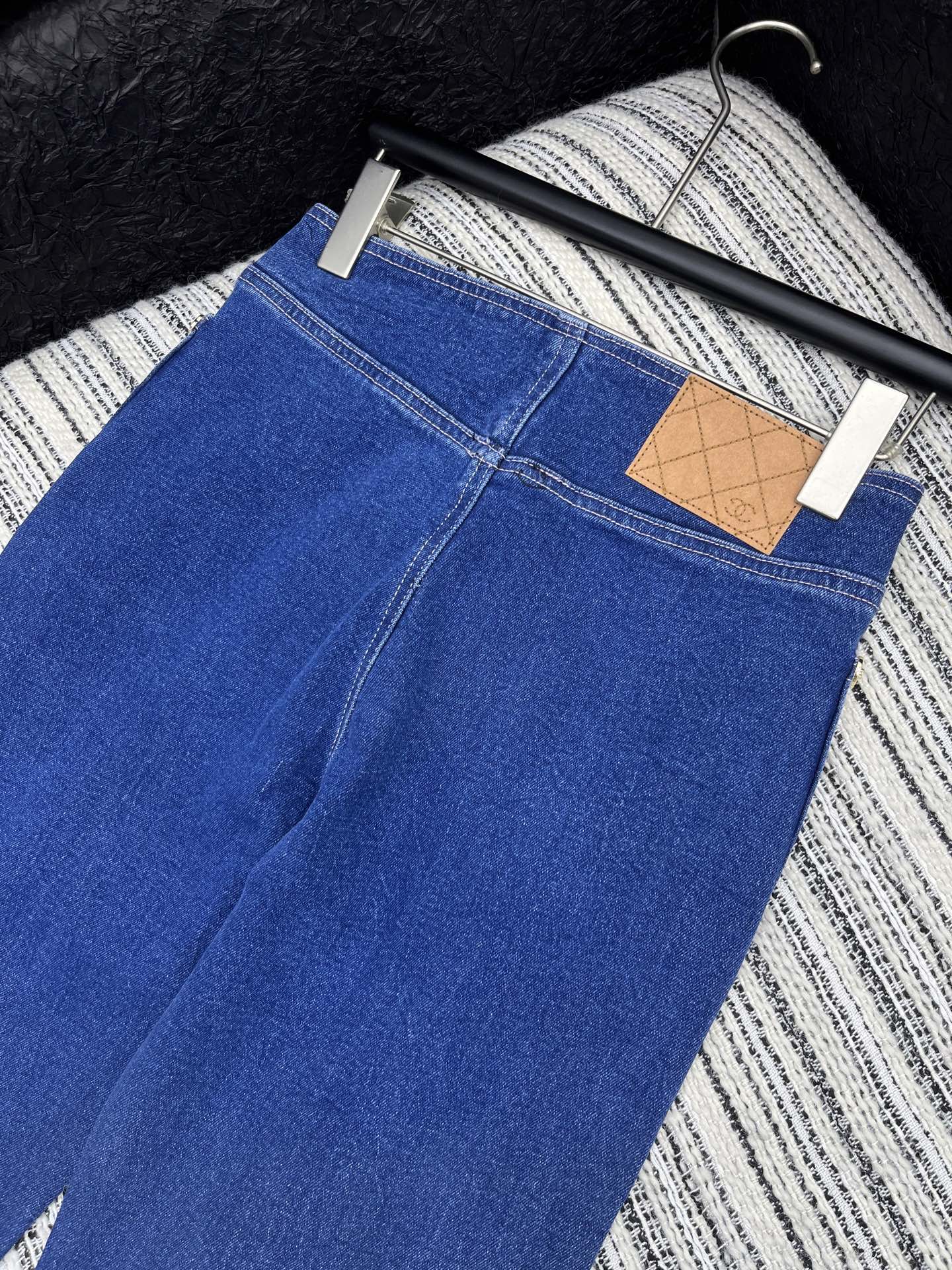 🛒𝐍𝐄𝐖 · 𝟐𝟎𝟐5/爆款现货【原版订制】 Cha*｜25经典双口袋渐变色牛仔裤 工艺款 高端设计 内