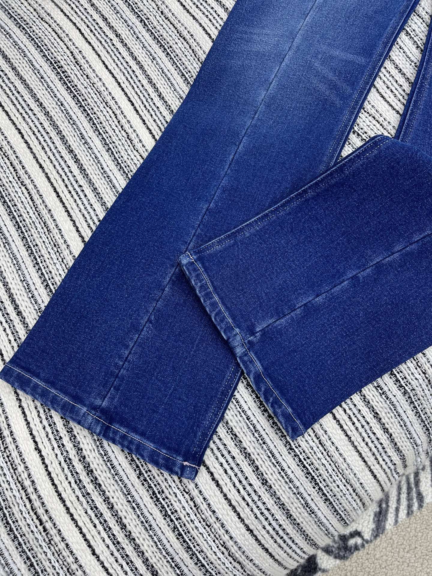 🛒𝐍𝐄𝐖 · 𝟐𝟎𝟐5/爆款现货【原版订制】 Cha*｜25经典双口袋渐变色牛仔裤 工艺款 高端设计 内