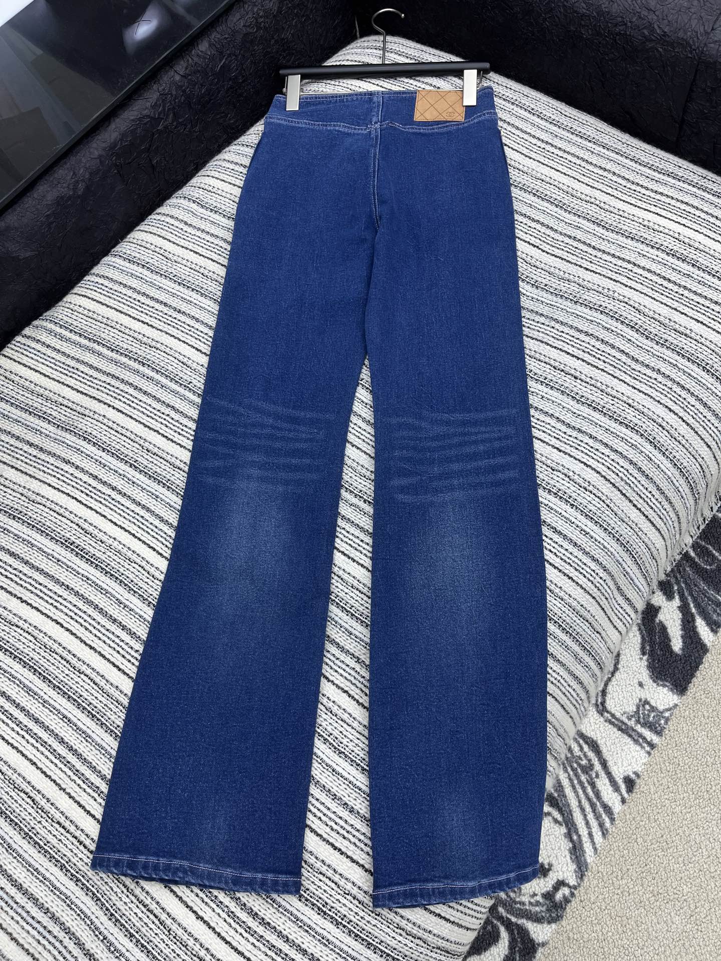 🛒𝐍𝐄𝐖 · 𝟐𝟎𝟐5/爆款现货【原版订制】 Cha*｜25经典双口袋渐变色牛仔裤 工艺款 高端设计 内