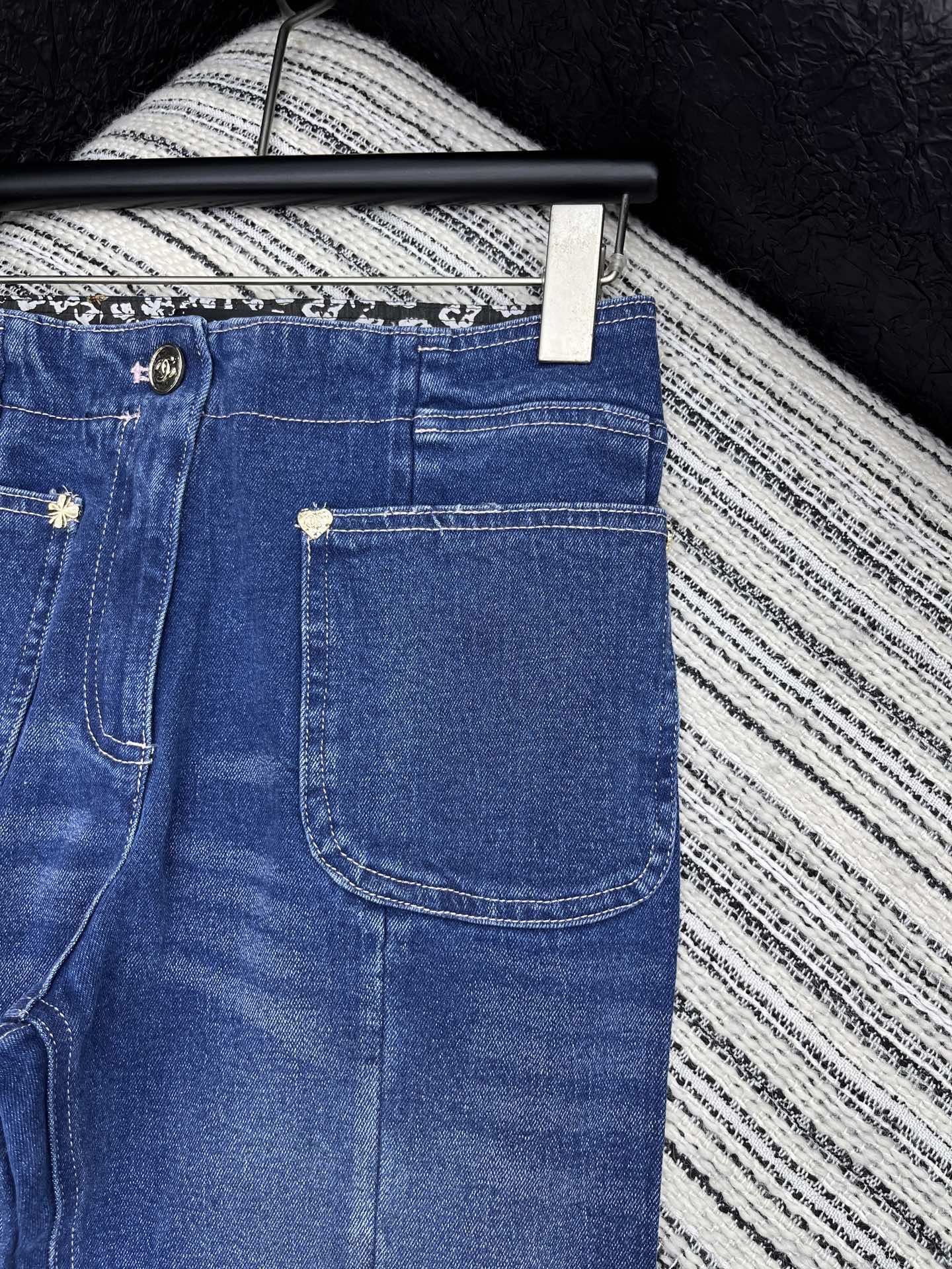 🛒𝐍𝐄𝐖 · 𝟐𝟎𝟐5/爆款现货【原版订制】 Cha*｜25经典双口袋渐变色牛仔裤 工艺款 高端设计 内