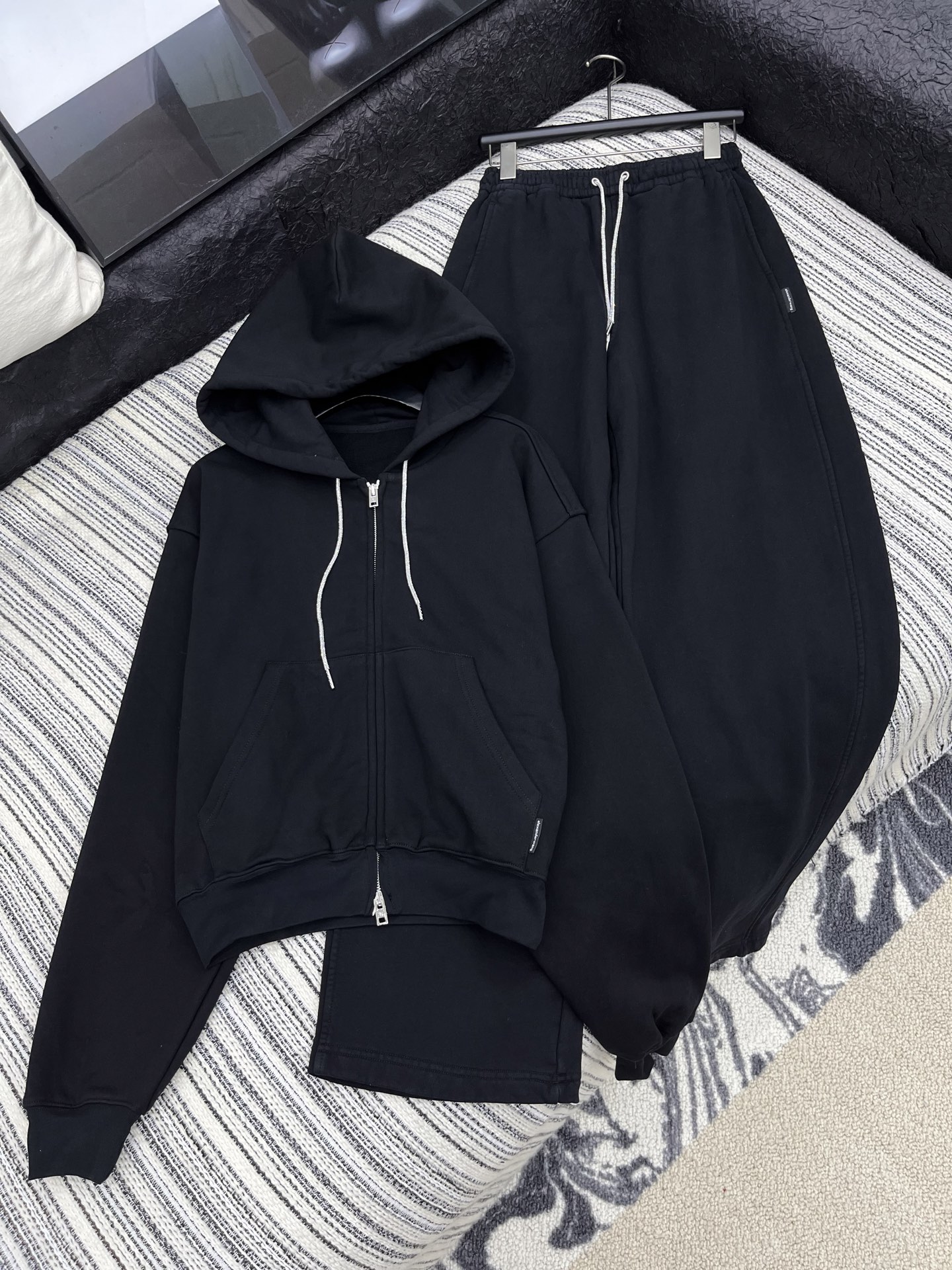 🛒𝐍𝐄𝐖 · 𝟐𝟎𝟐5/爆款现货【原版定制】Alex*｜25秋冬新品套装高端定制棉质螺纹带帽加绒卫衣外套