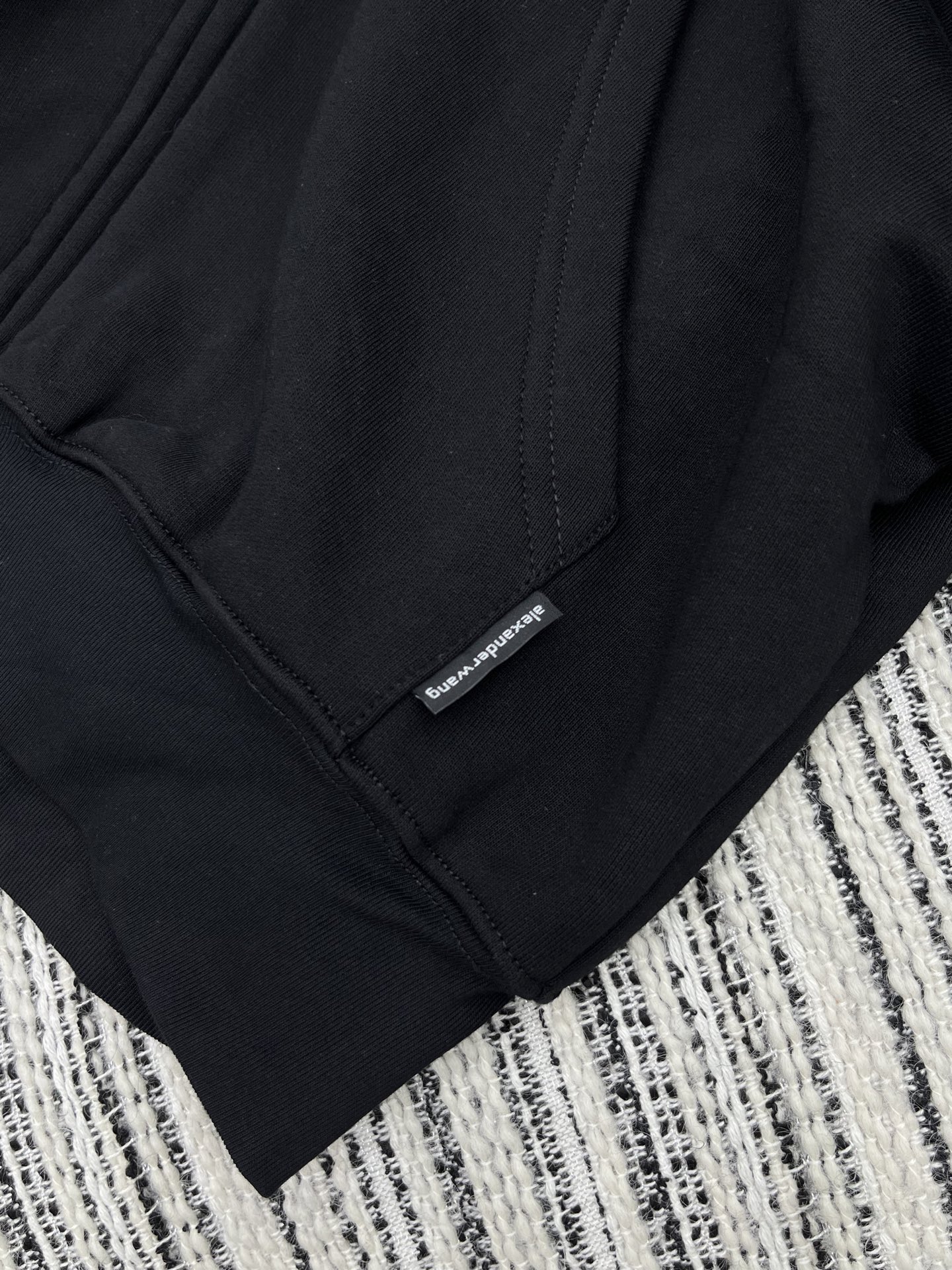 🛒𝐍𝐄𝐖 · 𝟐𝟎𝟐5/爆款现货【原版定制】Alex*｜25秋冬新品套装高端定制棉质螺纹带帽加绒卫衣外套