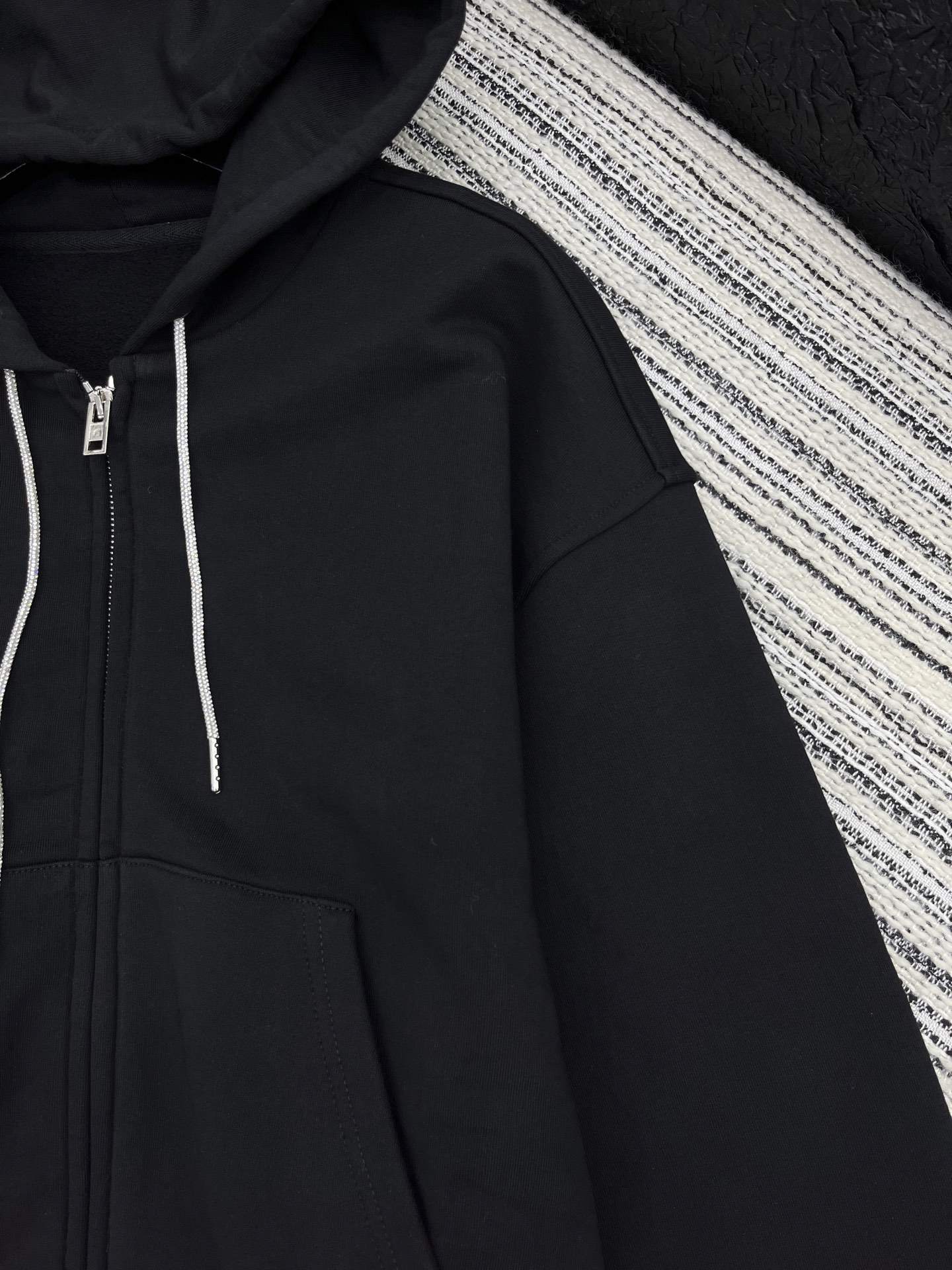 🛒𝐍𝐄𝐖 · 𝟐𝟎𝟐5/爆款现货【原版定制】Alex*｜25秋冬新品套装高端定制棉质螺纹带帽加绒卫衣外套