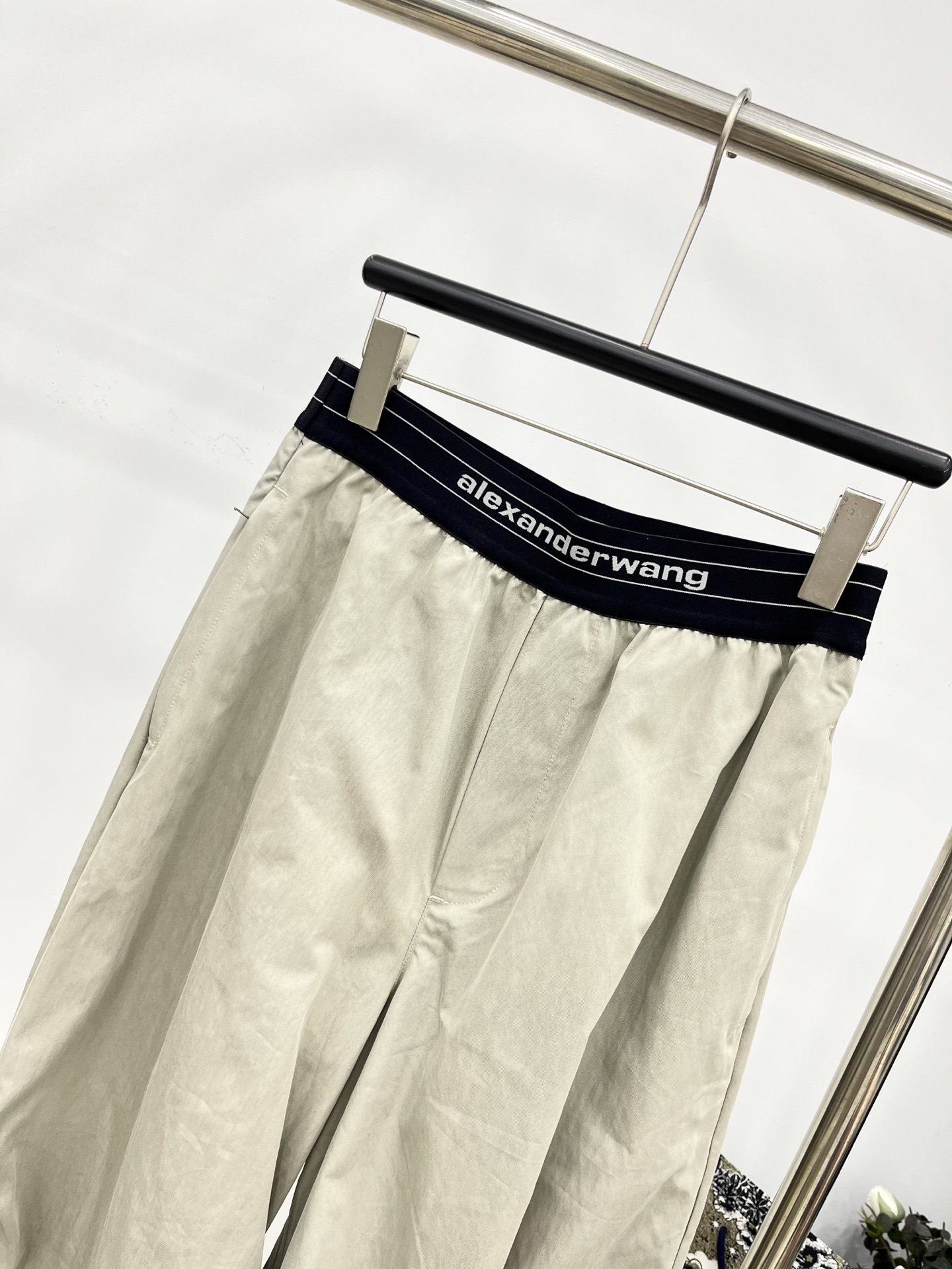🛒𝐍𝐄𝐖 · 𝟐𝟎𝟐5/爆款现货原单品质 Alex*｜25新款工装式休闲裤颜色百搭高级 定制字母腰带尽显