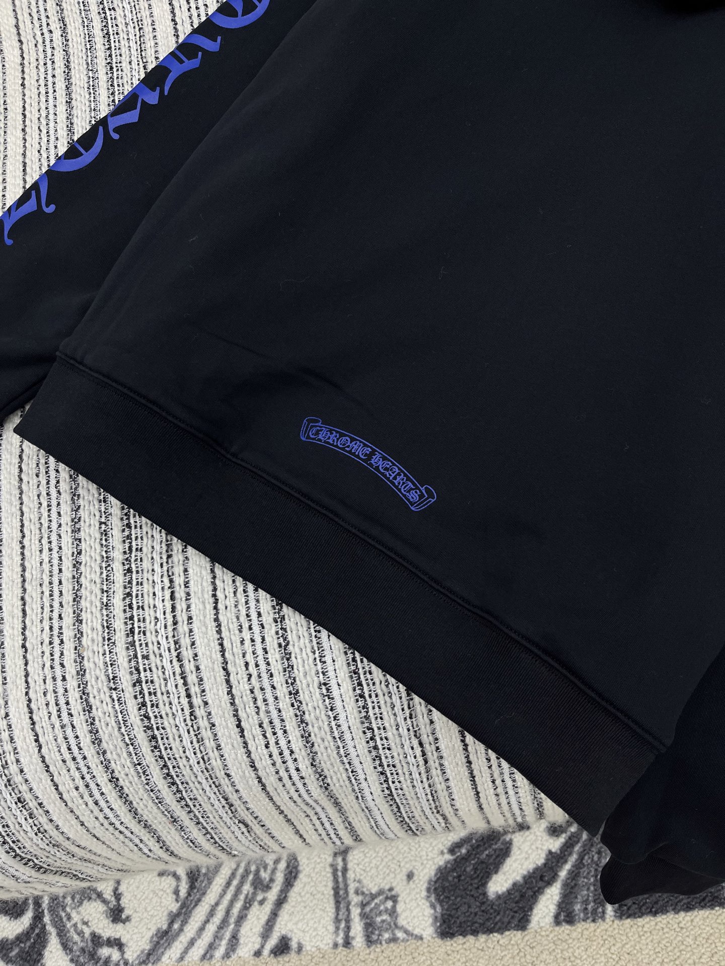 🛒𝐍𝐄𝐖 · 𝟐𝟎𝟐5/爆款现货【原版定制】克罗星｜25早秋新款拉链撞色印花外套经典的色系拼接，视觉盛宴