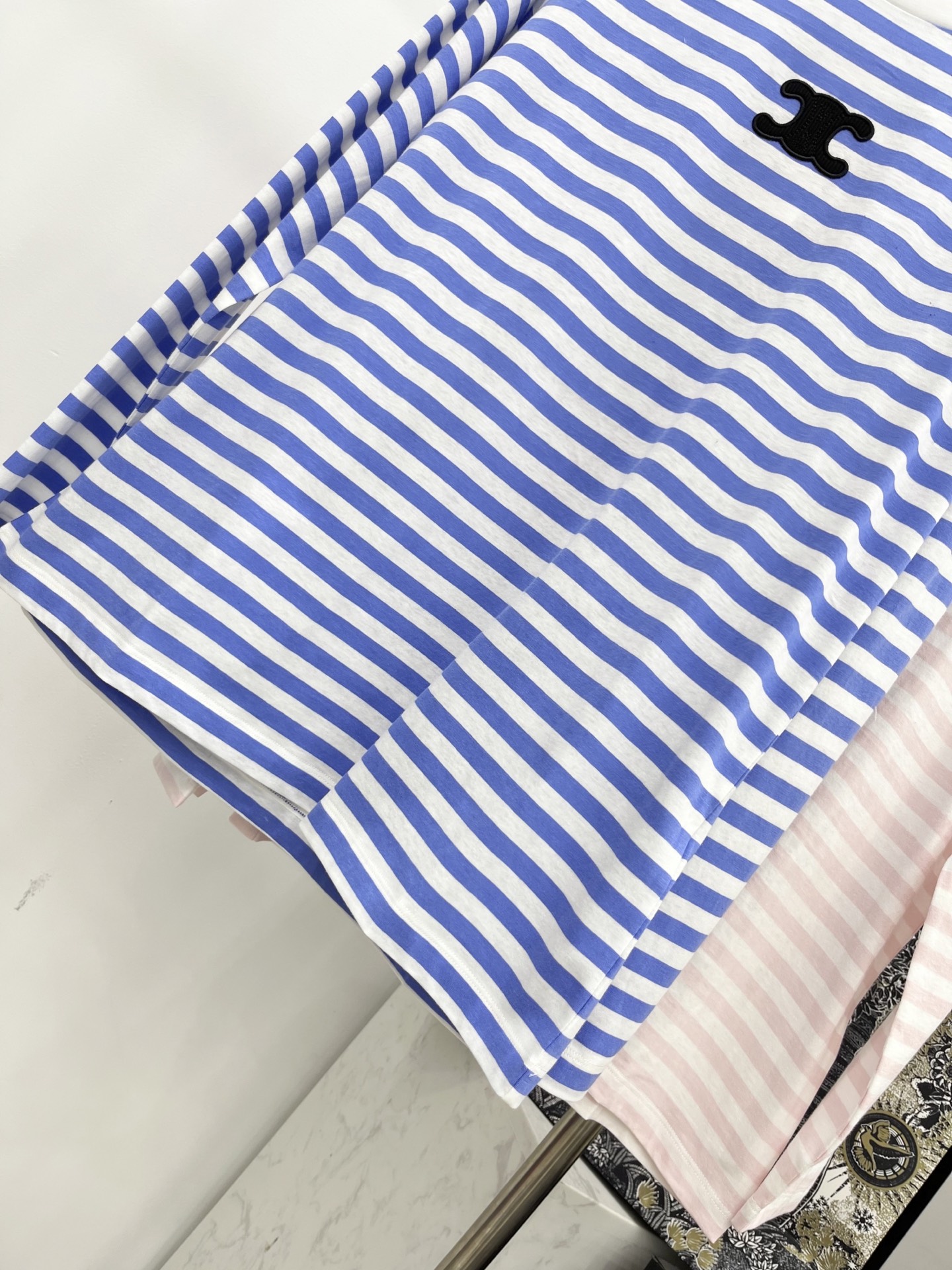 🛒𝐍𝐄𝐖 · 𝟐𝟎𝟐5/爆款现货原单品质 Celin*｜25新品条纹长袖T恤精致版型上身巨显瘦！定制最新