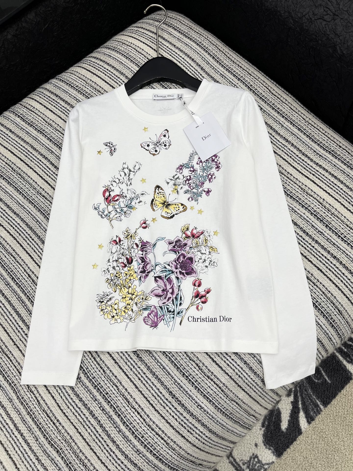 🛒𝐍𝐄𝐖 · 𝟐𝟎𝟐5/爆款现货原单品质 Dio*｜2025新款长袖T宽松慵懒版型 随性感拉满云感舒适 