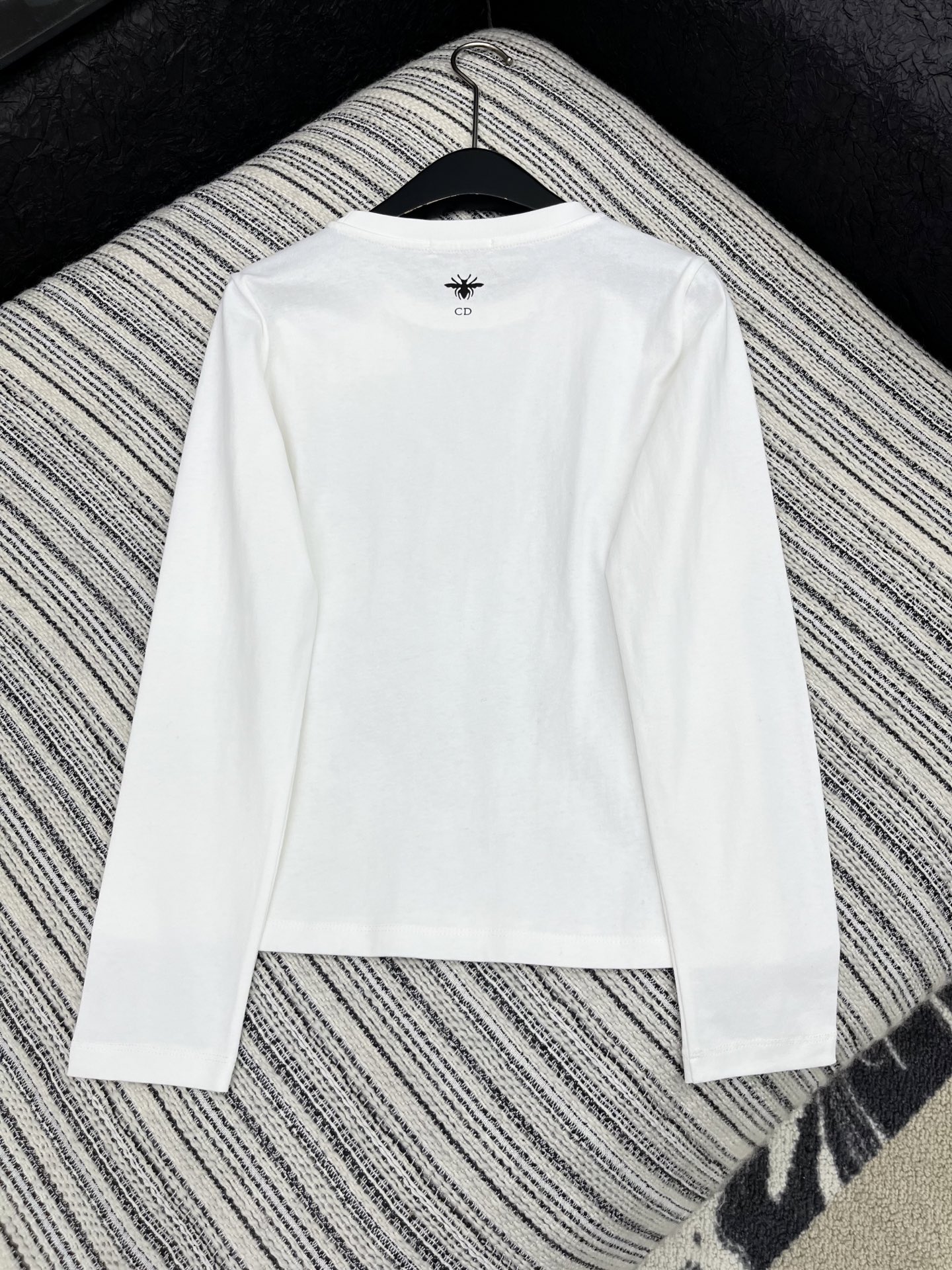 🛒𝐍𝐄𝐖 · 𝟐𝟎𝟐5/爆款现货原单品质 Dio*｜2025新款长袖T宽松慵懒版型 随性感拉满云感舒适 