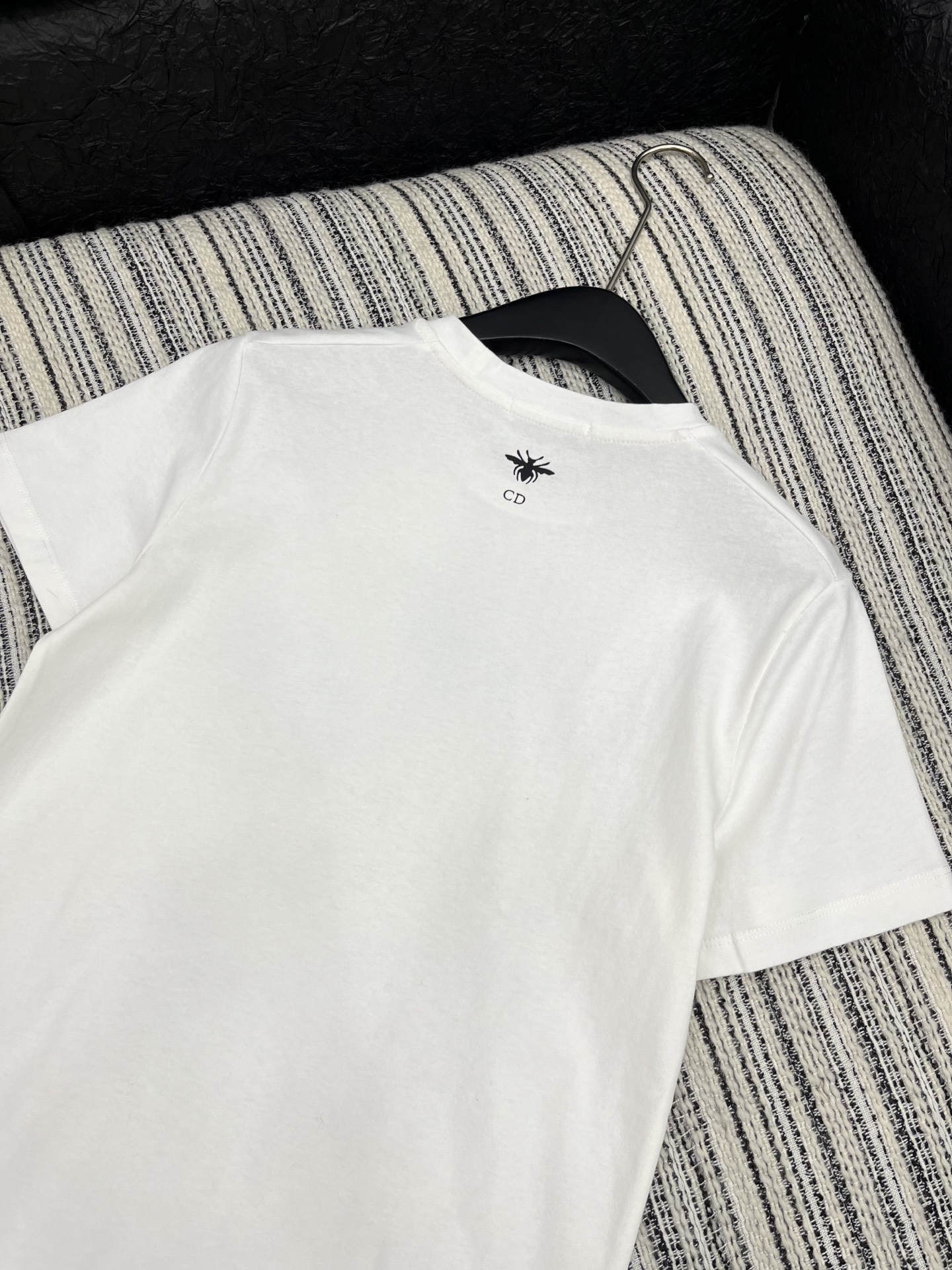 🛒𝐍𝐄𝐖 · 𝟐𝟎𝟐5/爆款现货原单品质 Dio*｜2025新款短袖T宽松慵懒版型 随性感拉满云感舒适 