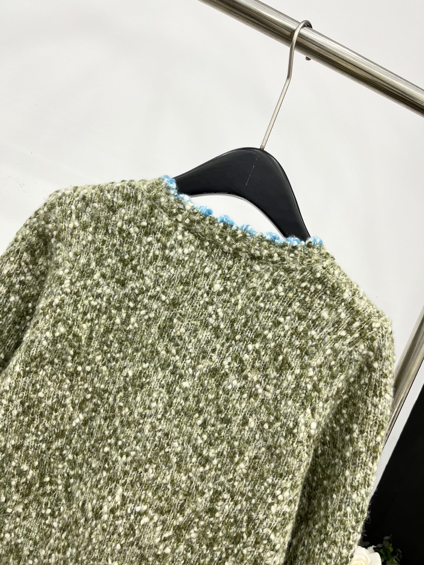 🛒𝐍𝐄𝐖 · 𝟐𝟎𝟐5/爆款现货原单品质 Chan*｜25中古系列重工手工大钻扣圆领外套独家订制纱线 ，