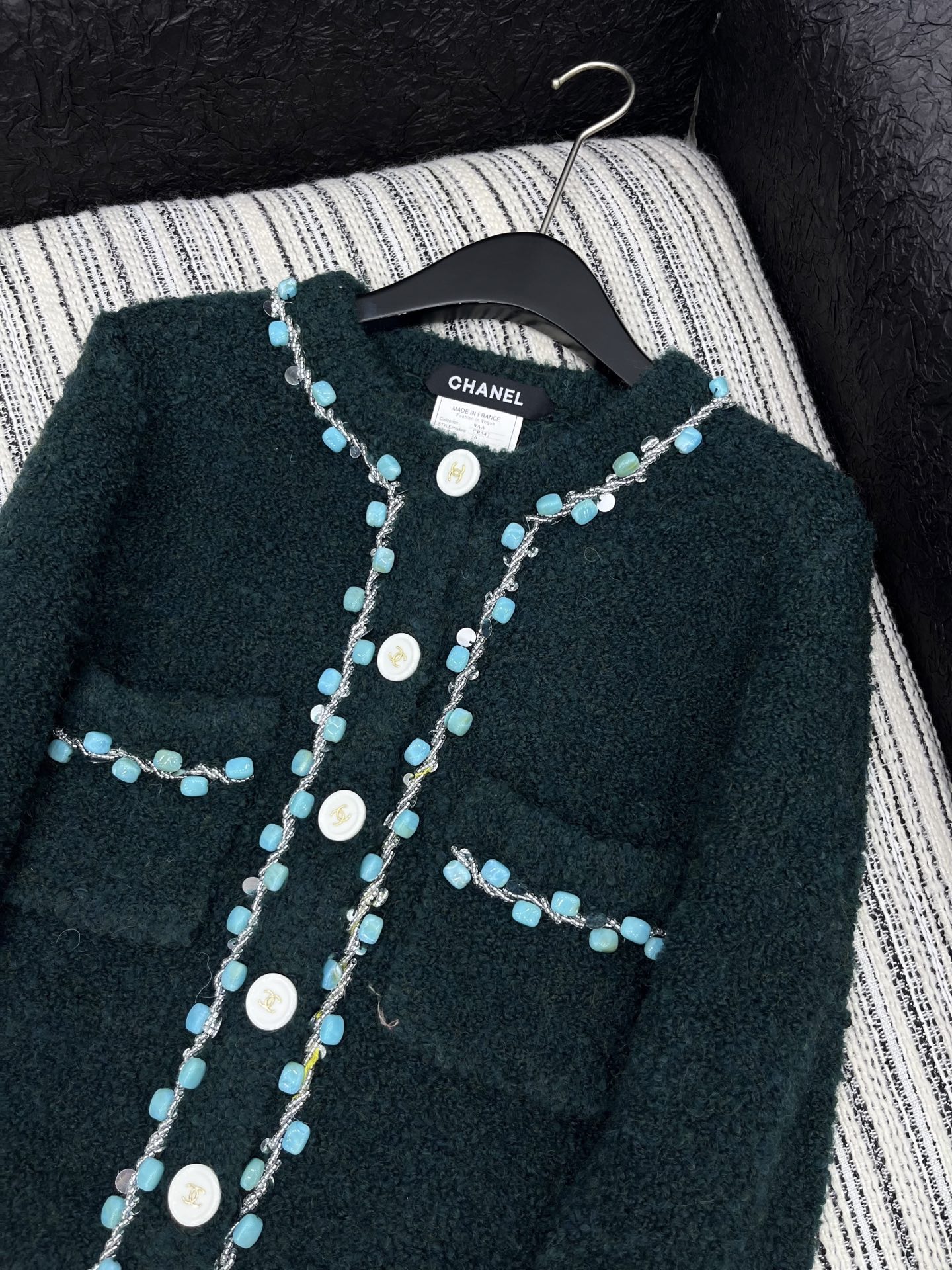 🛒𝐍𝐄𝐖 · 𝟐𝟎𝟐5/爆款现货原单品质 Chan*｜25中古系列重工撞色宝石装饰圆领外套独家订制小香风