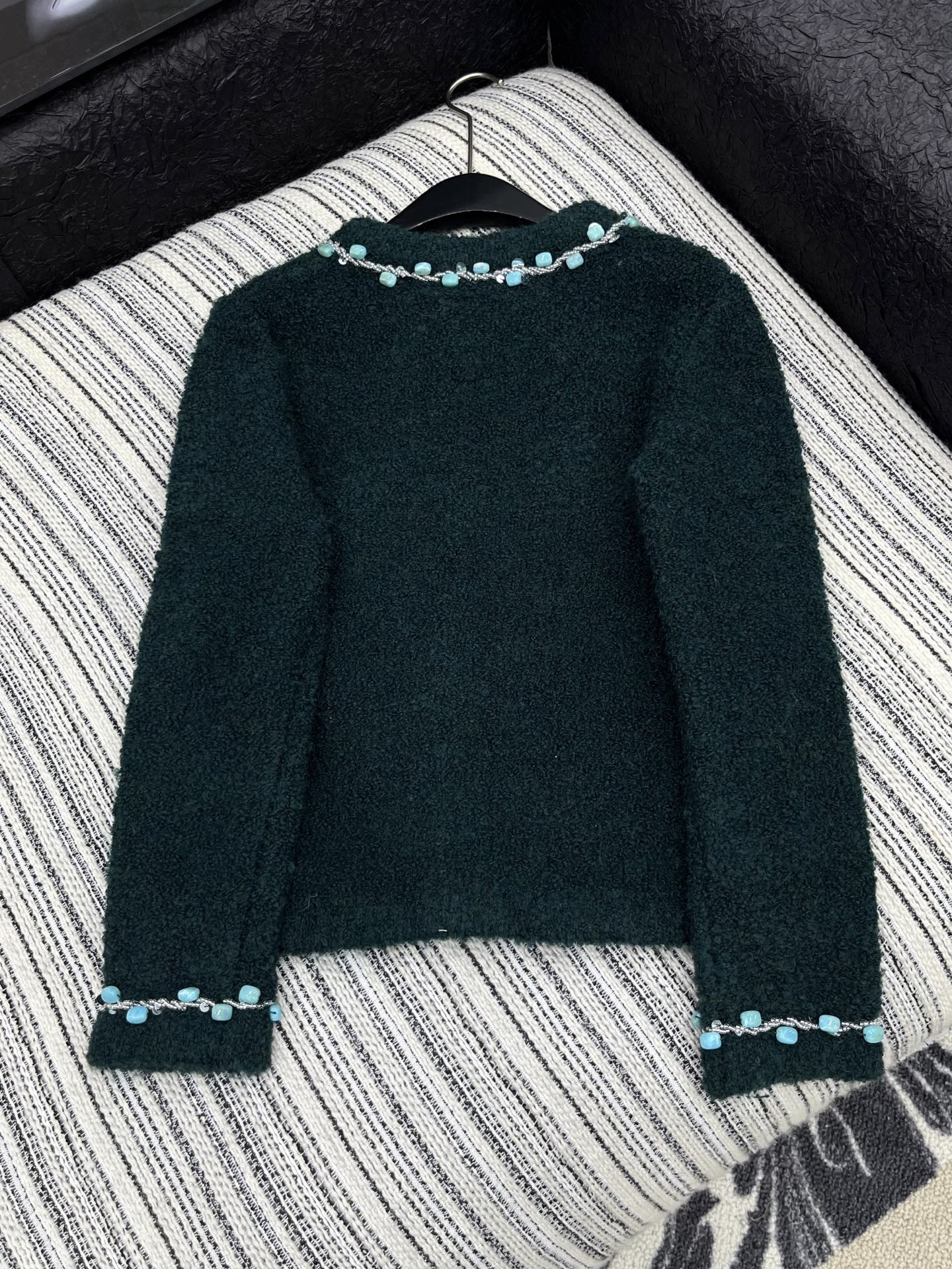 🛒𝐍𝐄𝐖 · 𝟐𝟎𝟐5/爆款现货原单品质 Chan*｜25中古系列重工撞色宝石装饰圆领外套独家订制小香风