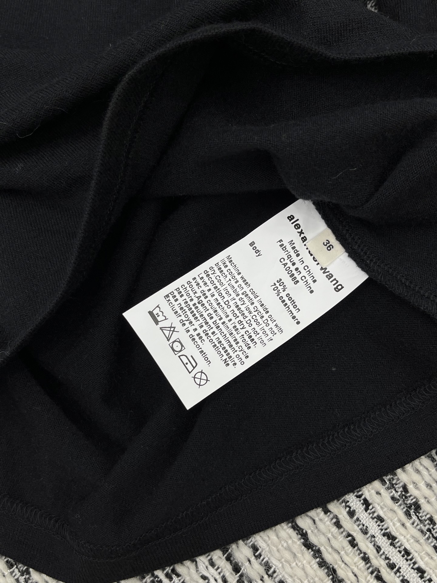 🛒𝐍𝐄𝐖 · 𝟐𝟎𝟐5/爆款现货原单品质 Alex*｜25秋冬新品一字领纽可解纽扣羊绒针织衫1:1订染色