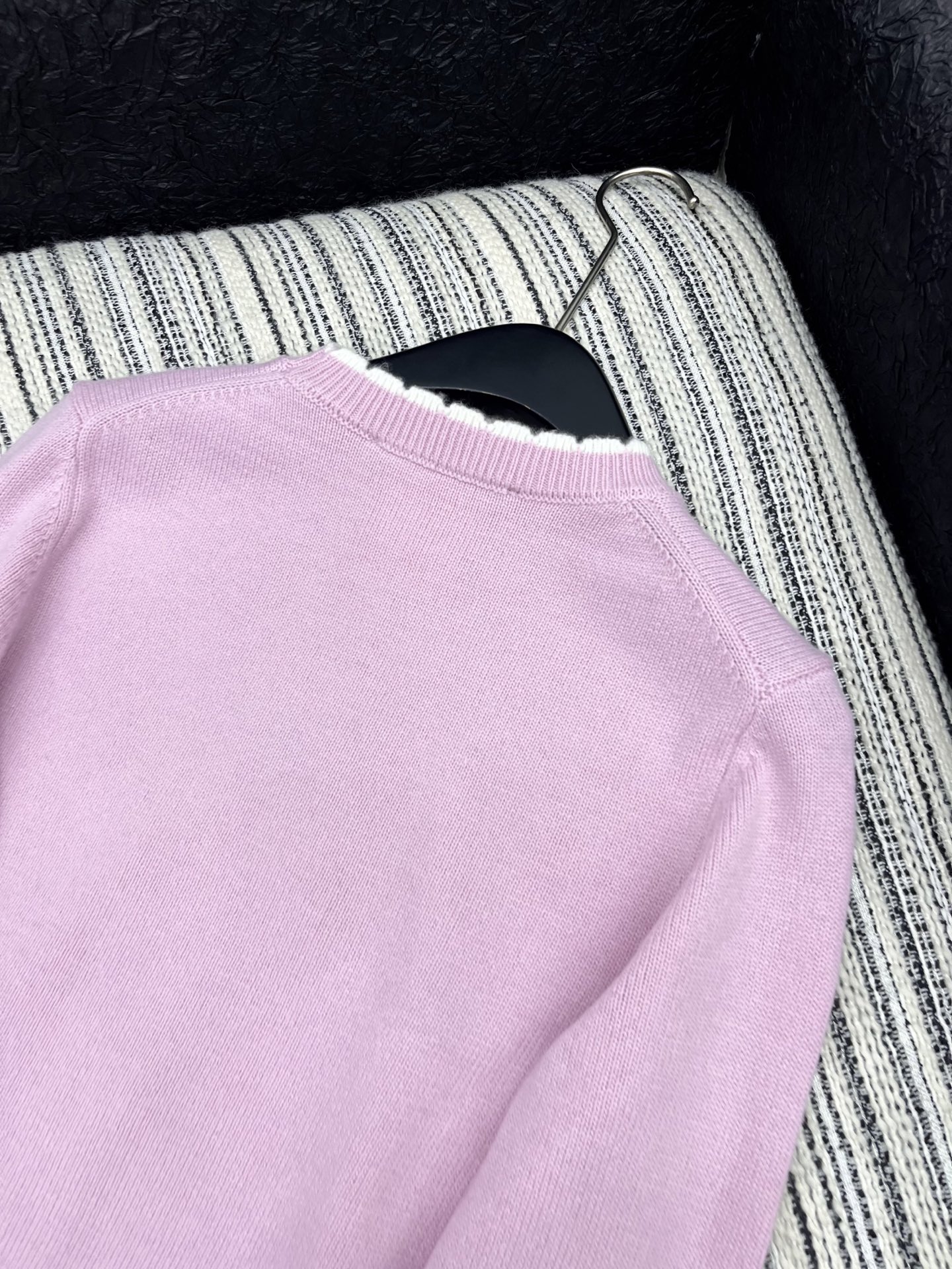 🛒𝐍𝐄𝐖 · 𝟐𝟎𝟐5/爆款现货原单品质 Chan*｜25中古系列重工钩花跳舞女孩花边毛衣设计高级又时髦