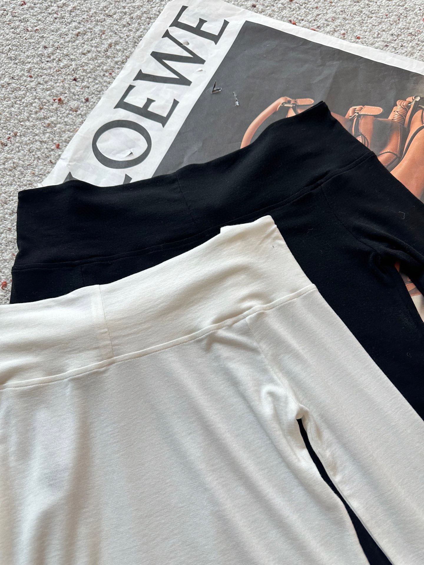 🛒𝐍𝐄𝐖 · 𝟐𝟎𝟐5/爆款现货设计师 原创｜2025新款天丝羊毛打底衫云感舒适的系列！上身的触感谁穿谁