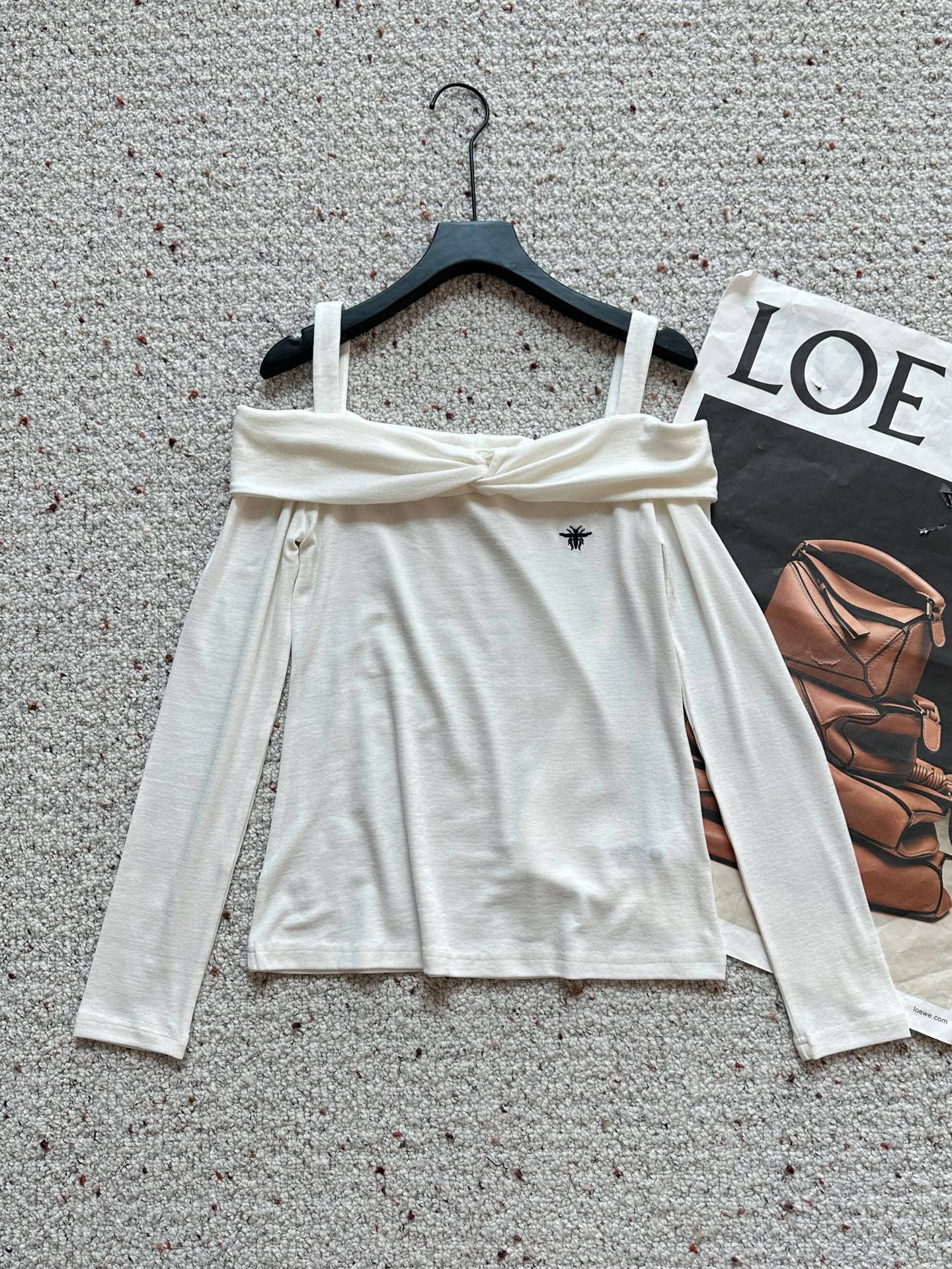 🛒𝐍𝐄𝐖 · 𝟐𝟎𝟐5/爆款现货设计师 原创｜2025新款天丝羊毛打底衫云感舒适的系列！上身的触感谁穿谁