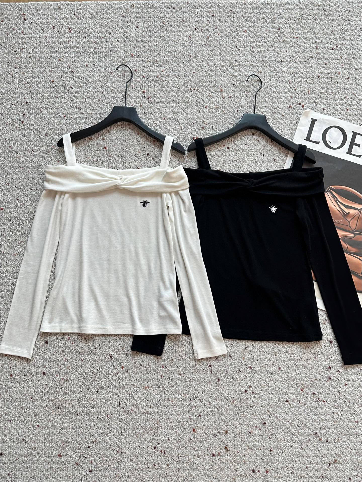 🛒𝐍𝐄𝐖 · 𝟐𝟎𝟐5/爆款现货设计师 原创｜2025新款天丝羊毛打底衫云感舒适的系列！上身的触感谁穿谁