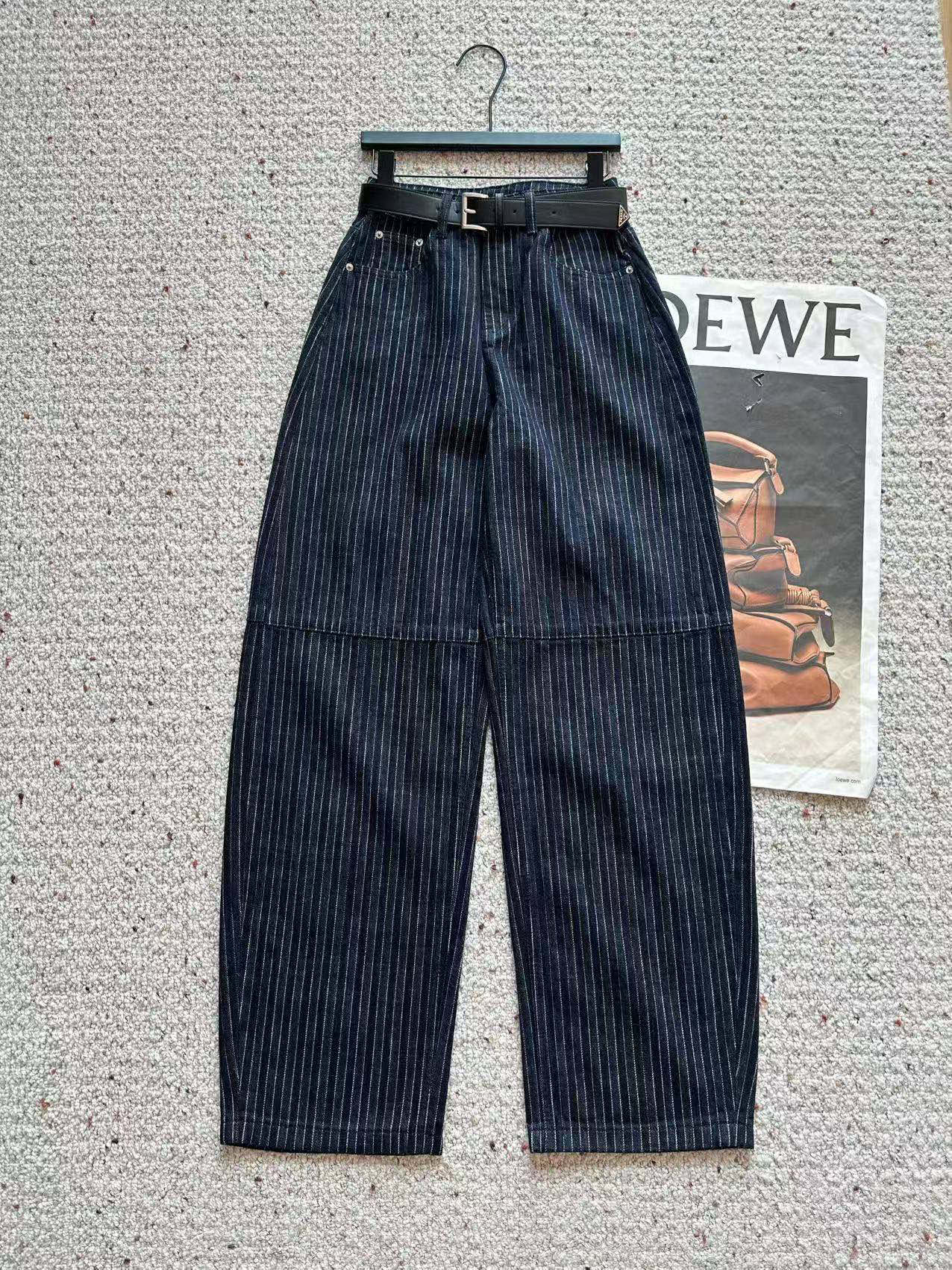 🛒𝐍𝐄𝐖 · 𝟐𝟎𝟐5/爆款现货原单品质 设计师原创｜25新款镰刀型条纹休闲裤【配腰带】颜色百搭高级 定