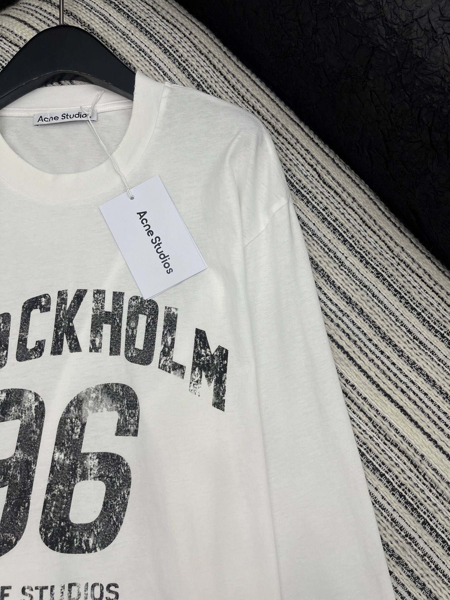 🛒𝐍𝐄𝐖 · 𝟐𝟎𝟐5/爆款现货【原版定制】Acne Stu *｜精致重工洗水磨破印花长袖T恤高订面料 