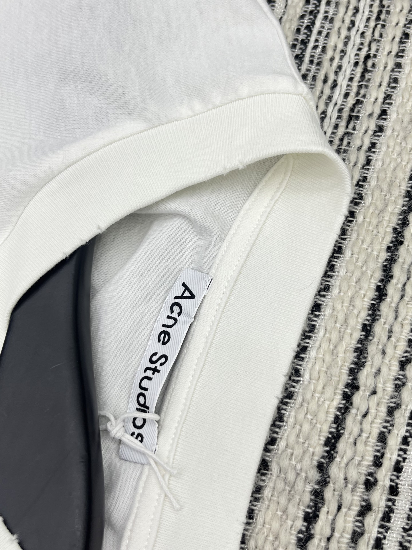 🛒𝐍𝐄𝐖 · 𝟐𝟎𝟐5/爆款现货【原版定制】Acne Stu *｜精致重工洗水磨破印花长袖T恤高订面料 