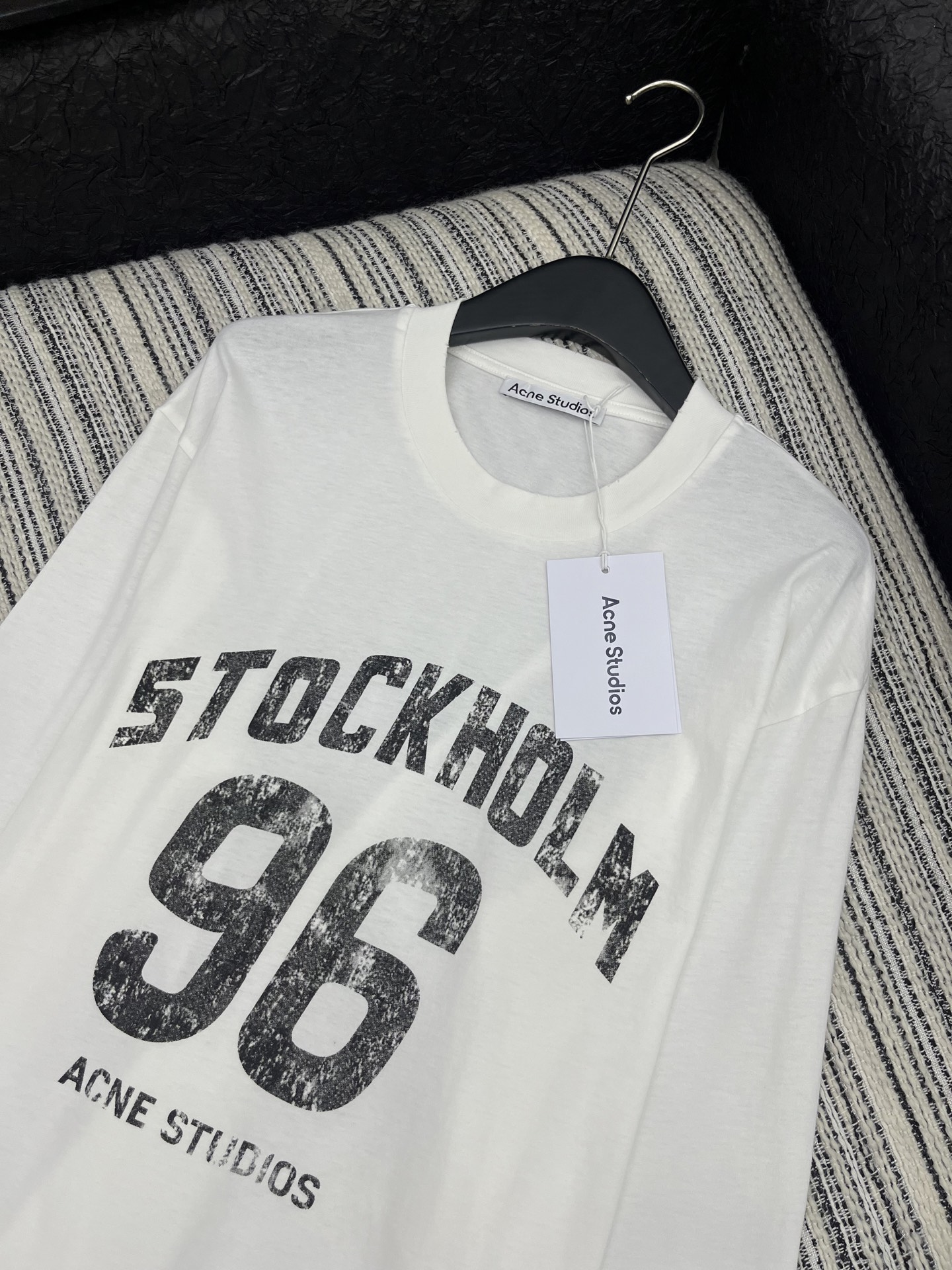 🛒𝐍𝐄𝐖 · 𝟐𝟎𝟐5/爆款现货【原版定制】Acne Stu *｜精致重工洗水磨破印花长袖T恤高订面料 