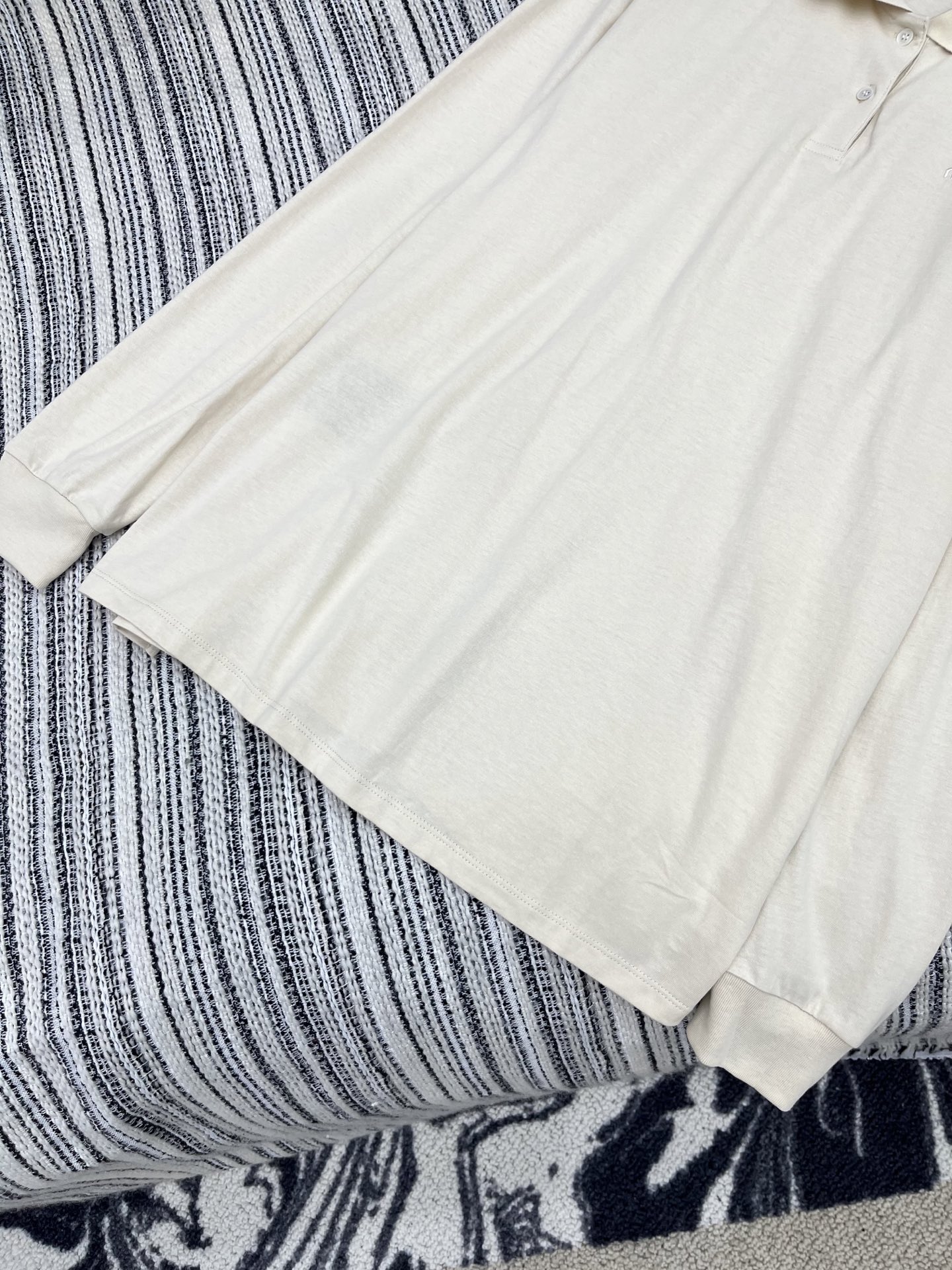 🛒𝐍𝐄𝐖 · 𝟐𝟎𝟐5/爆款现货【原版定制】 Miu Mi*｜25秋冬polo刺绣长袖衫订制高品质面料 