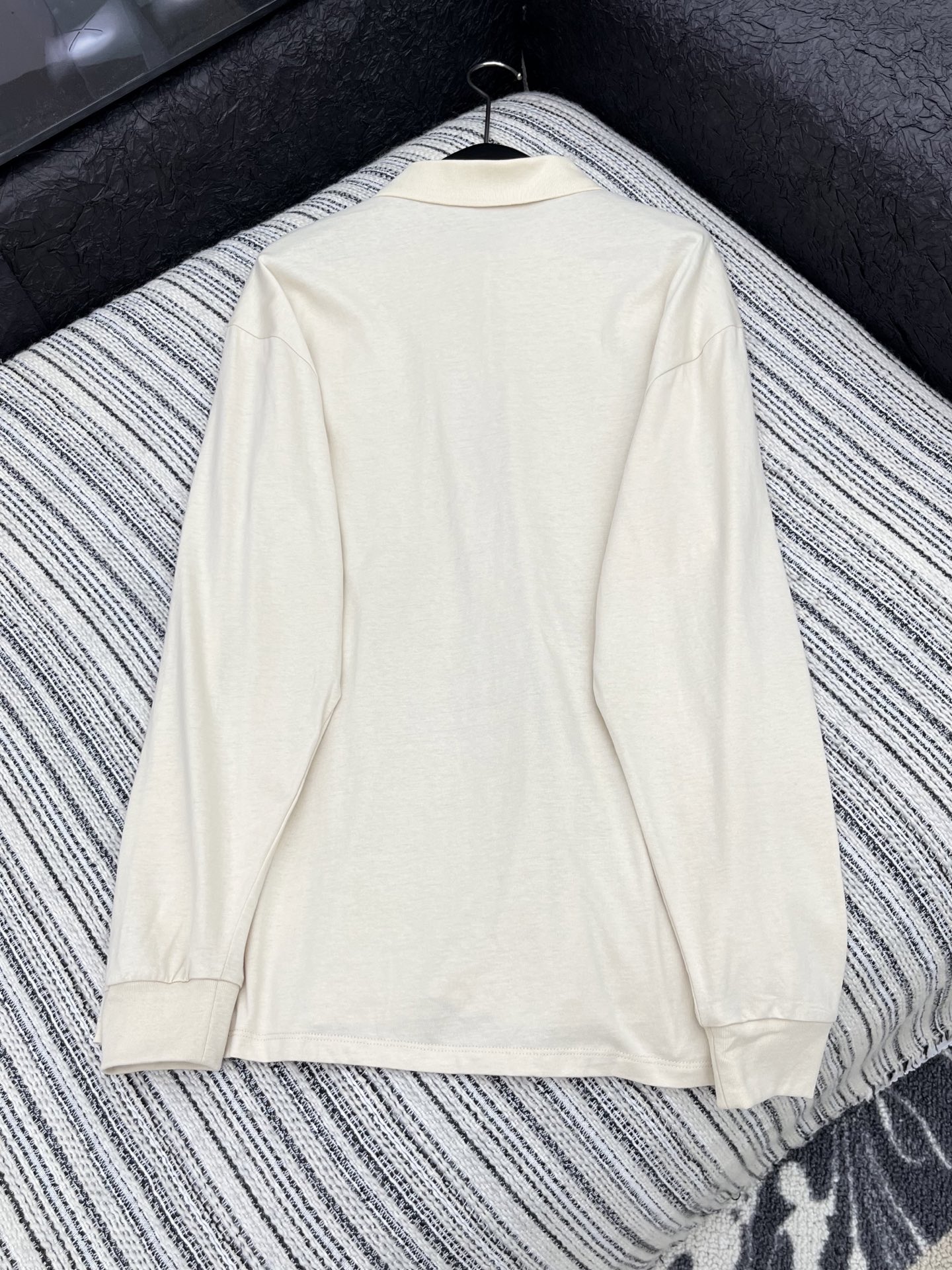 🛒𝐍𝐄𝐖 · 𝟐𝟎𝟐5/爆款现货【原版定制】 Miu Mi*｜25秋冬polo刺绣长袖衫订制高品质面料 