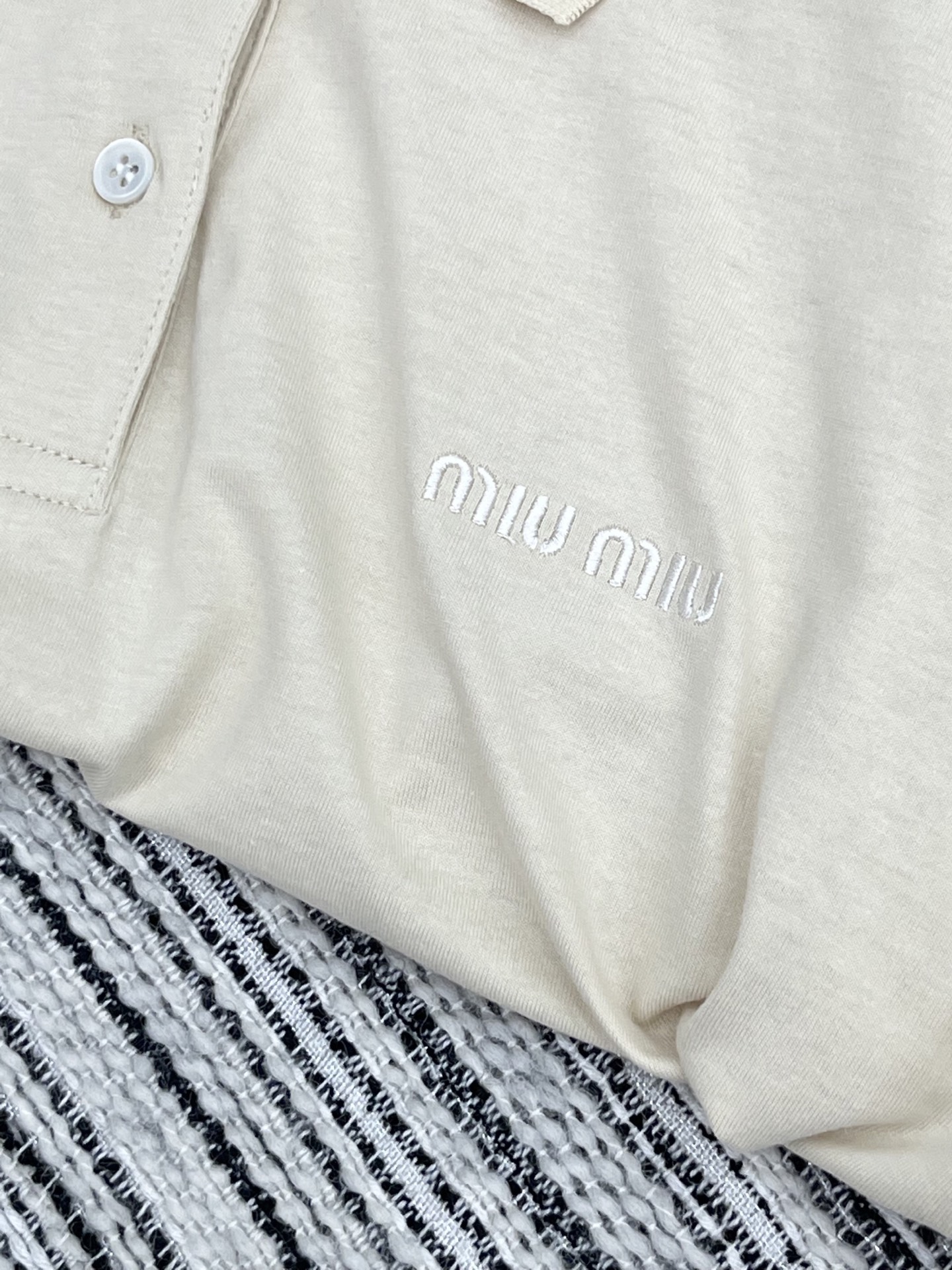 🛒𝐍𝐄𝐖 · 𝟐𝟎𝟐5/爆款现货【原版定制】 Miu Mi*｜25秋冬polo刺绣长袖衫订制高品质面料 