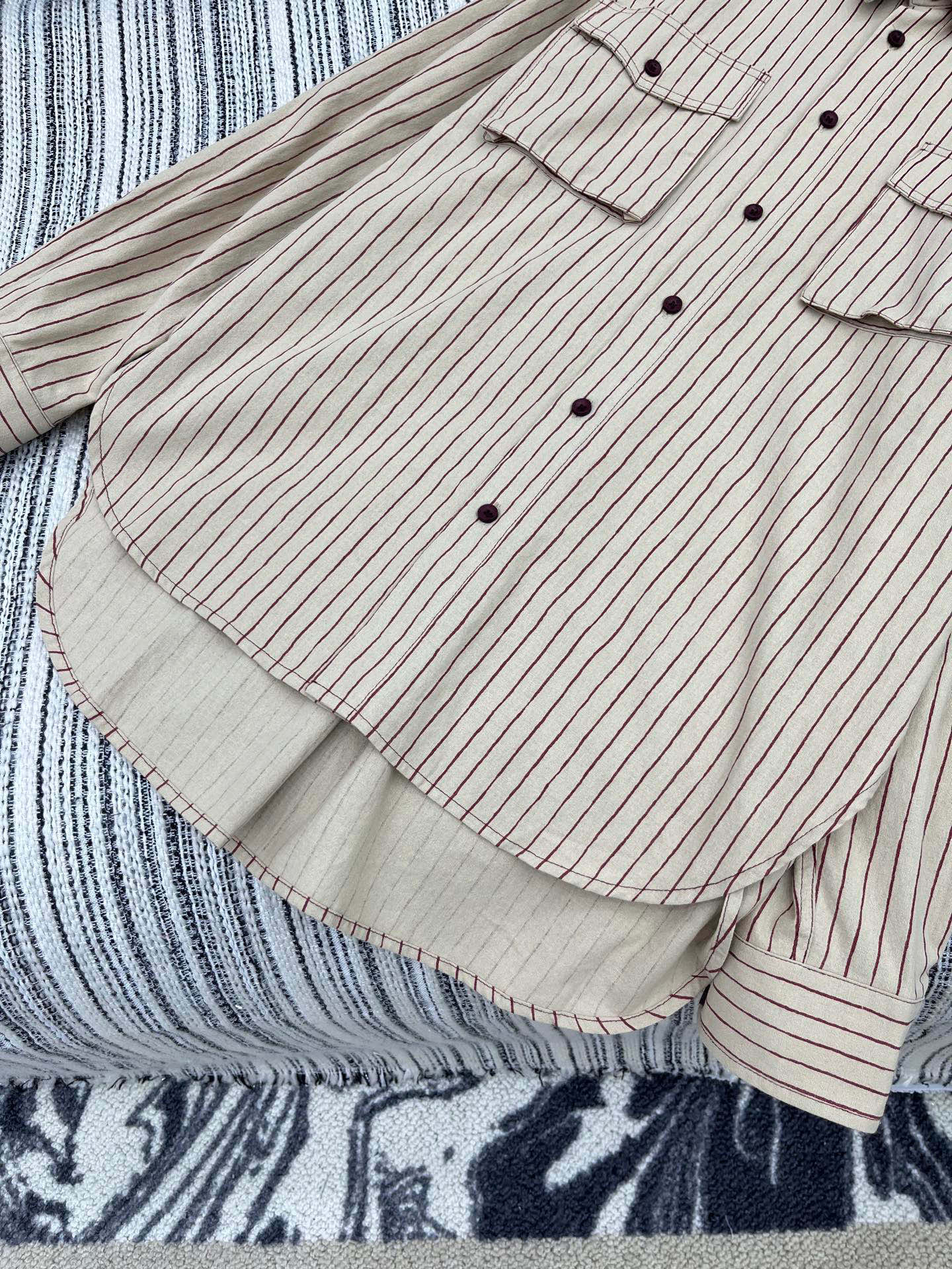 🛒𝐍𝐄𝐖 · 𝟐𝟎𝟐5/爆款现货原单品质 Chane*｜2025新品中古风重工订珠衬衫外套高订面料 定制