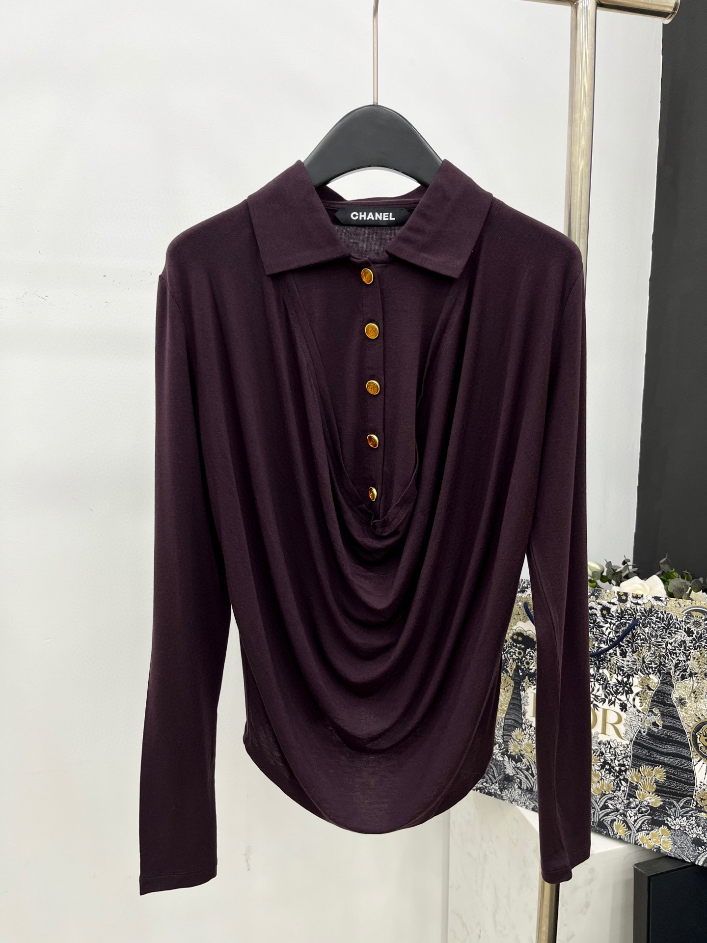 🛒𝐍𝐄𝐖 · 𝟐𝟎𝟐5/爆款现货原单品质 Chane*｜2025中古系列重工设计百搭翻领打底衫韩国进口面