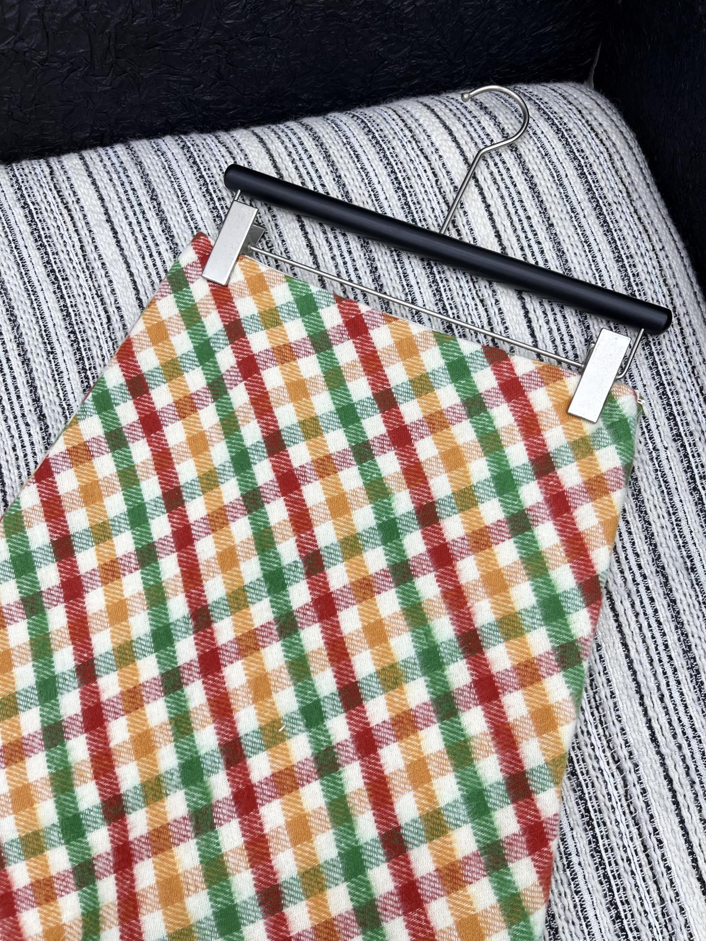 🛒𝐍𝐄𝐖 · 𝟐𝟎𝟐5/爆款现货【原版定制】 Miu Mi *｜2025新品半裙对比🆚品质 定制高品质材