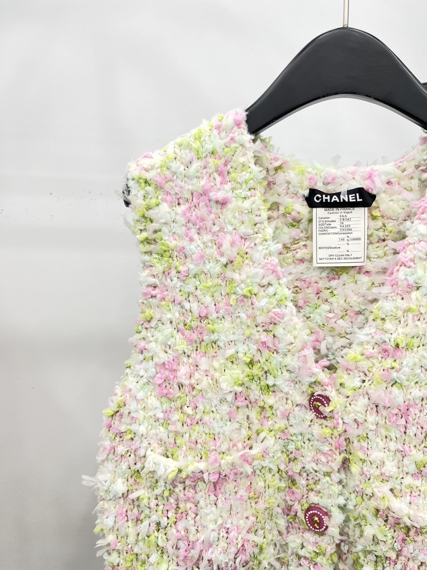 🛒𝐍𝐄𝐖 · 𝟐𝟎𝟐5/爆款现货原单品质 Chan*｜25中古系列重工手工钻扣V领背心外套独家订制纱线 