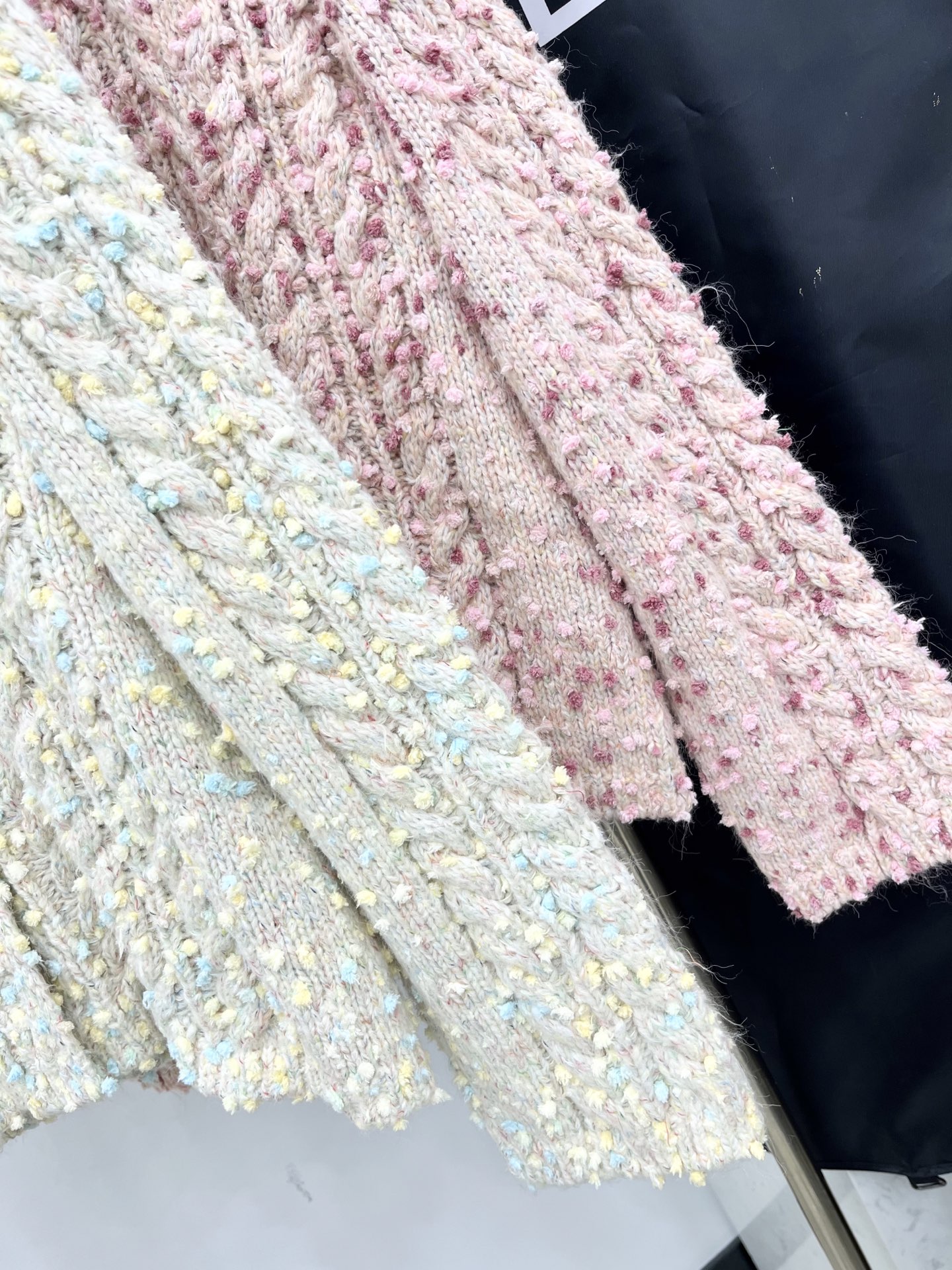 🛒𝐍𝐄𝐖 · 𝟐𝟎𝟐5/爆款现货原单品质 Chan*｜25中古系列重工翻领外套独家订制小香风纱线 ，设计