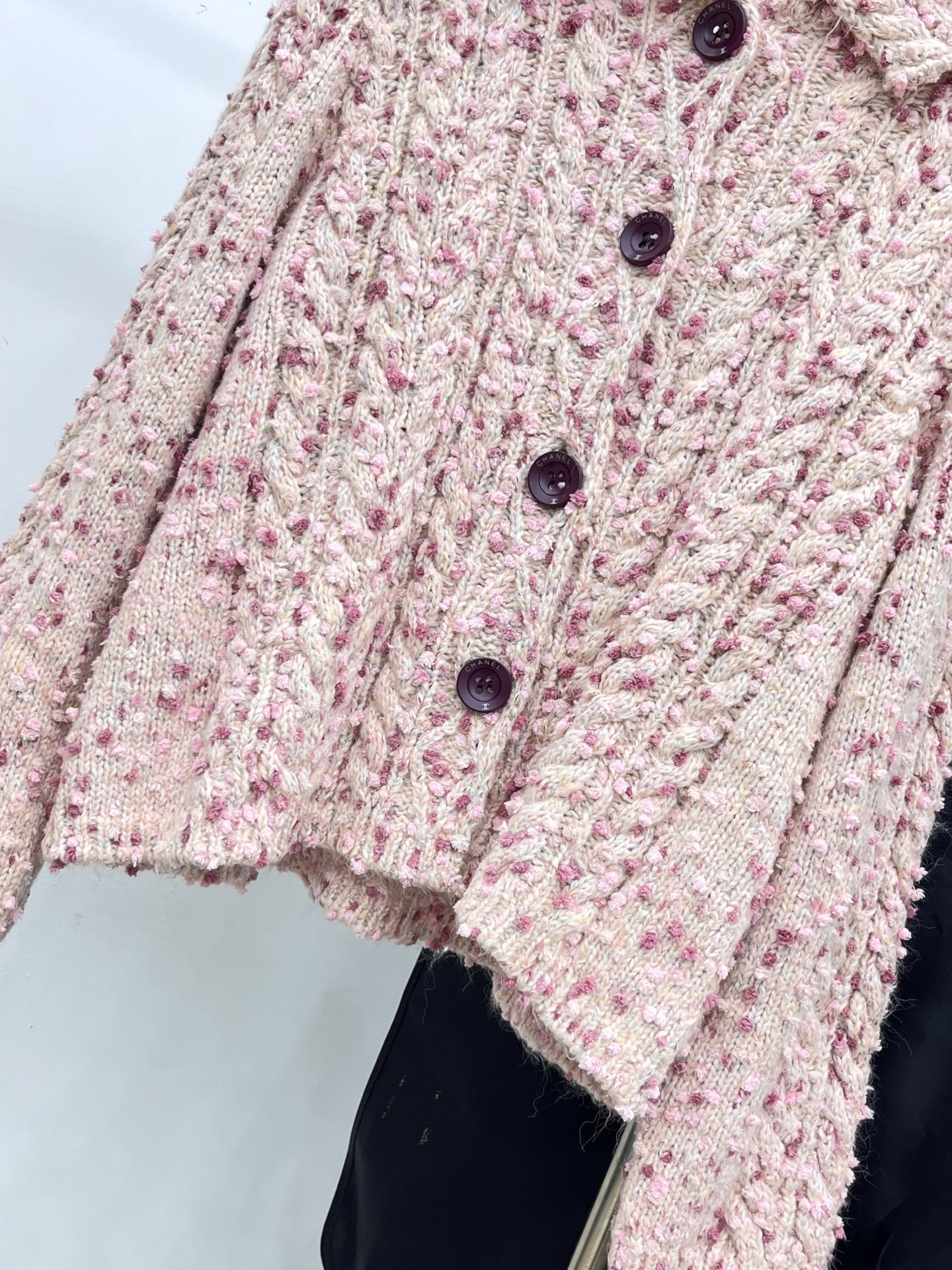 🛒𝐍𝐄𝐖 · 𝟐𝟎𝟐5/爆款现货原单品质 Chan*｜25中古系列重工翻领外套独家订制小香风纱线 ，设计